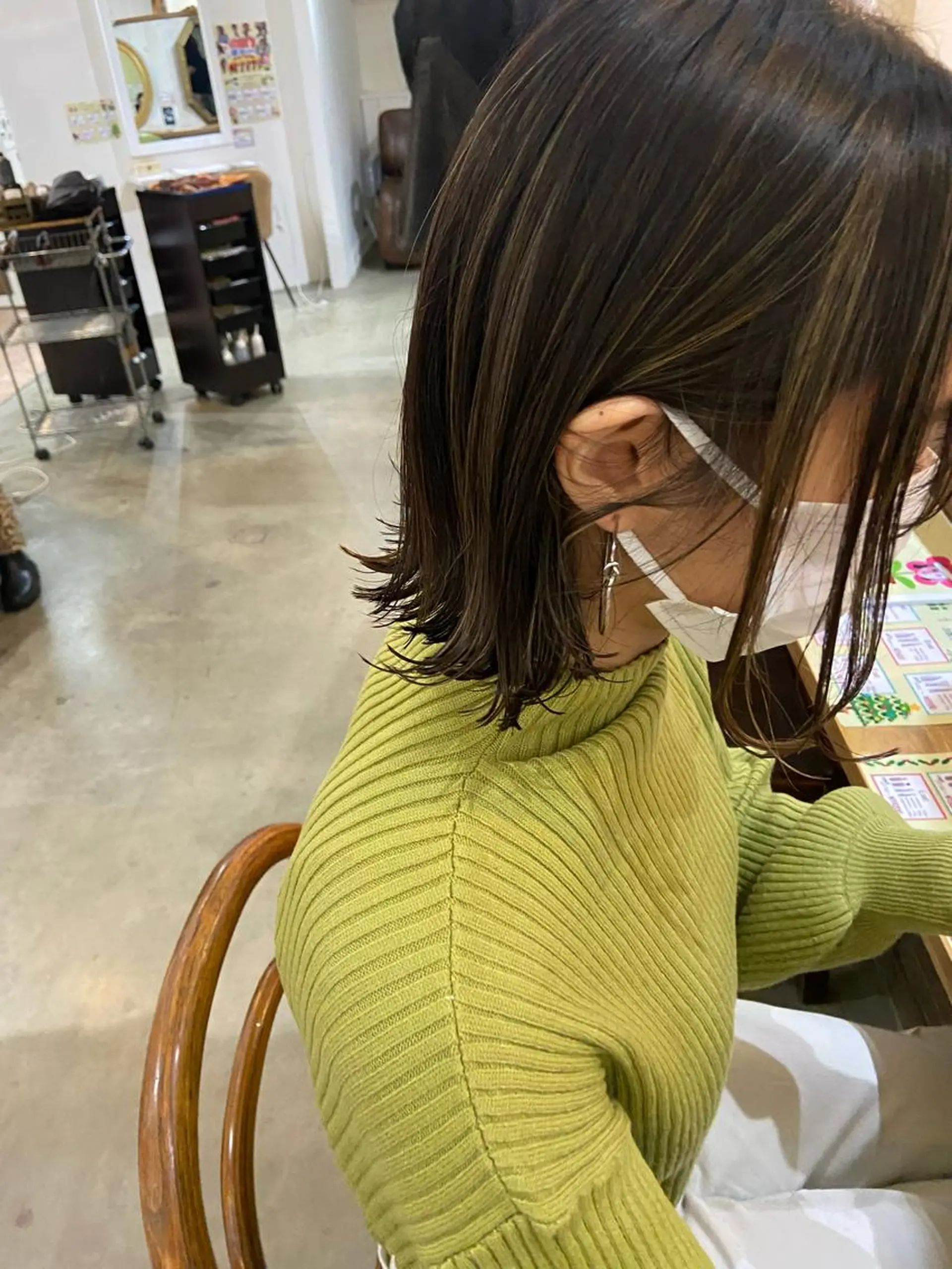 ショート 切りっぱなしボブ ボブ なつめ🐶ショート ベージュカラーのヘアスタイル