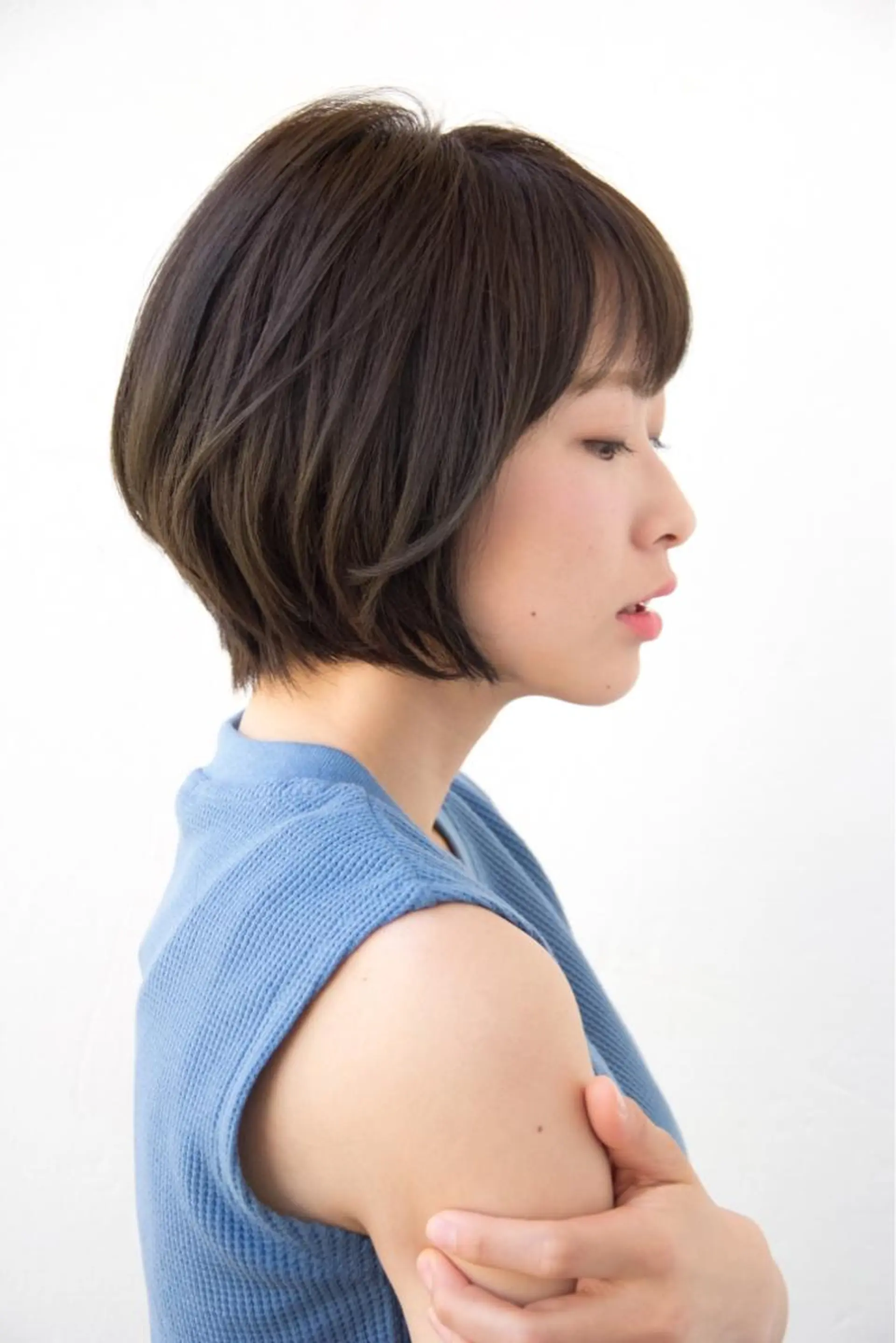 ショート ショートボブ アッシュ アッシュブラウン ボブ ショートヘア 門田 恭弥のヘアスタイル