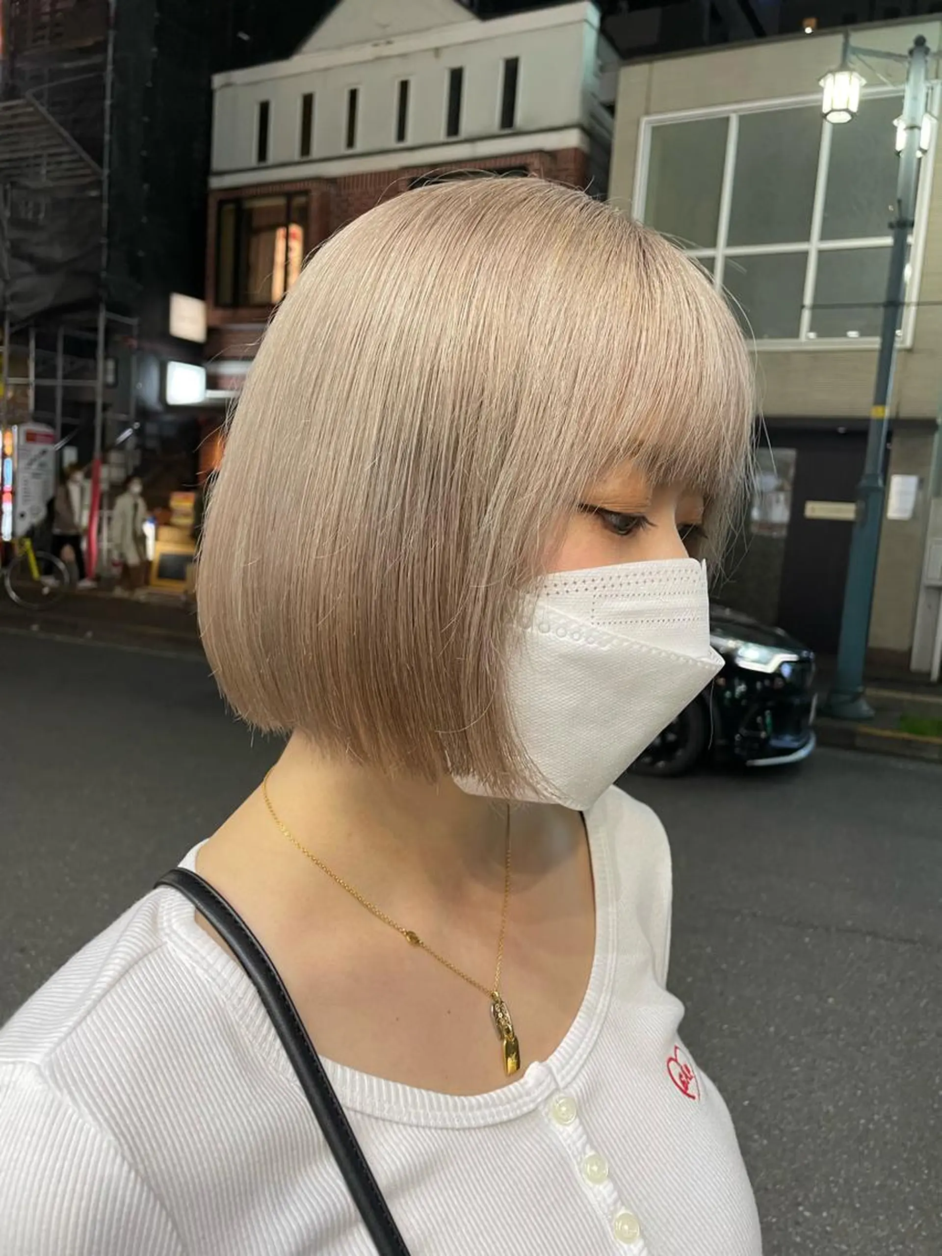 ミディアム カラー ハイトーンカラー カット ヘアカラー トリートメント aya/小顔レイヤー /柔らかカラーのヘアスタイル