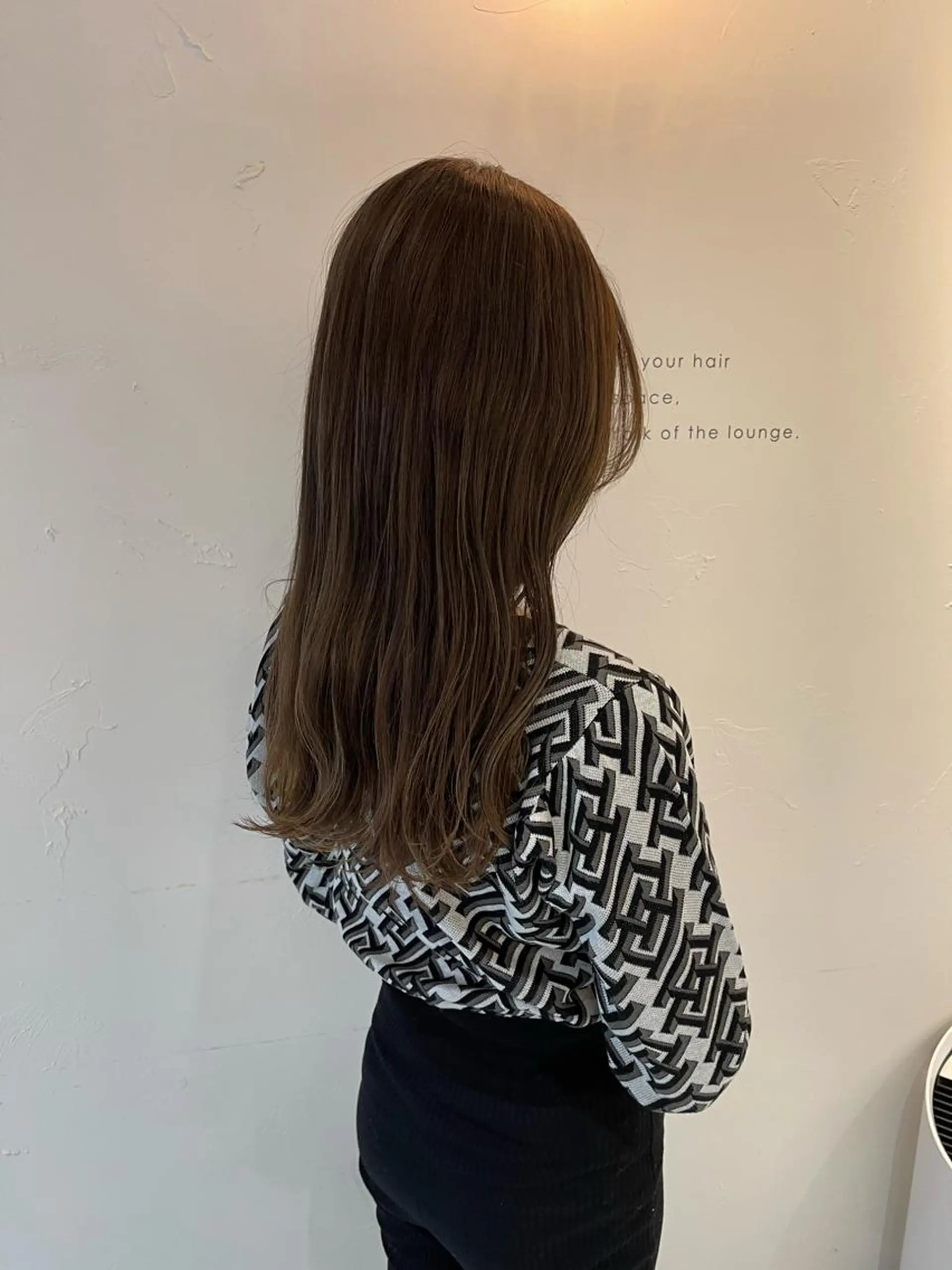 セミロング カラー グレージュ カーキグレージュ ヘアカラー トリートメント Avery NEWYORK所属・Avery SHINのヘアスタイル