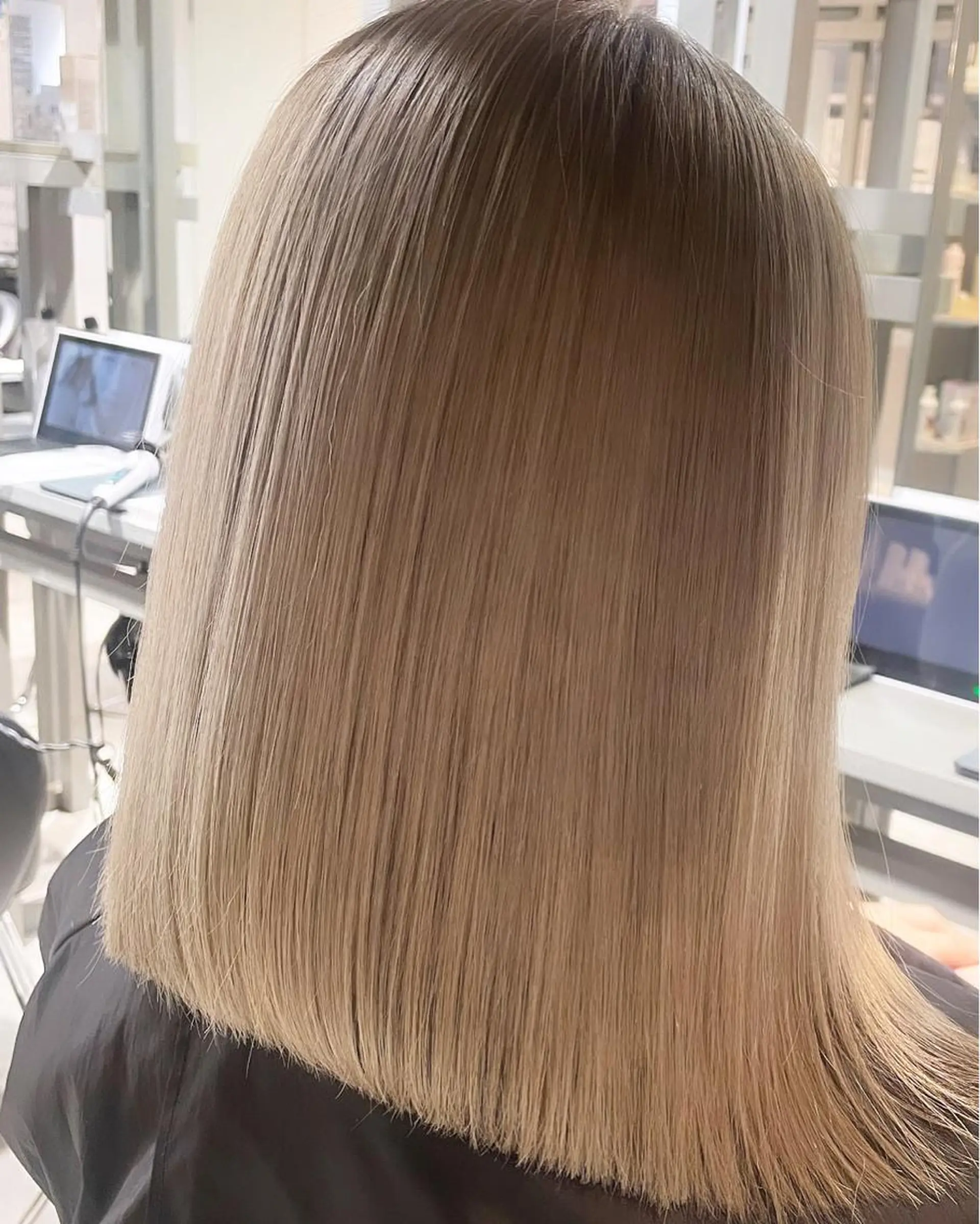 ミディアム カラー ブリーチ ブリーチ👩‍🦳/ ‪✂︎MANAMIのヘアスタイル