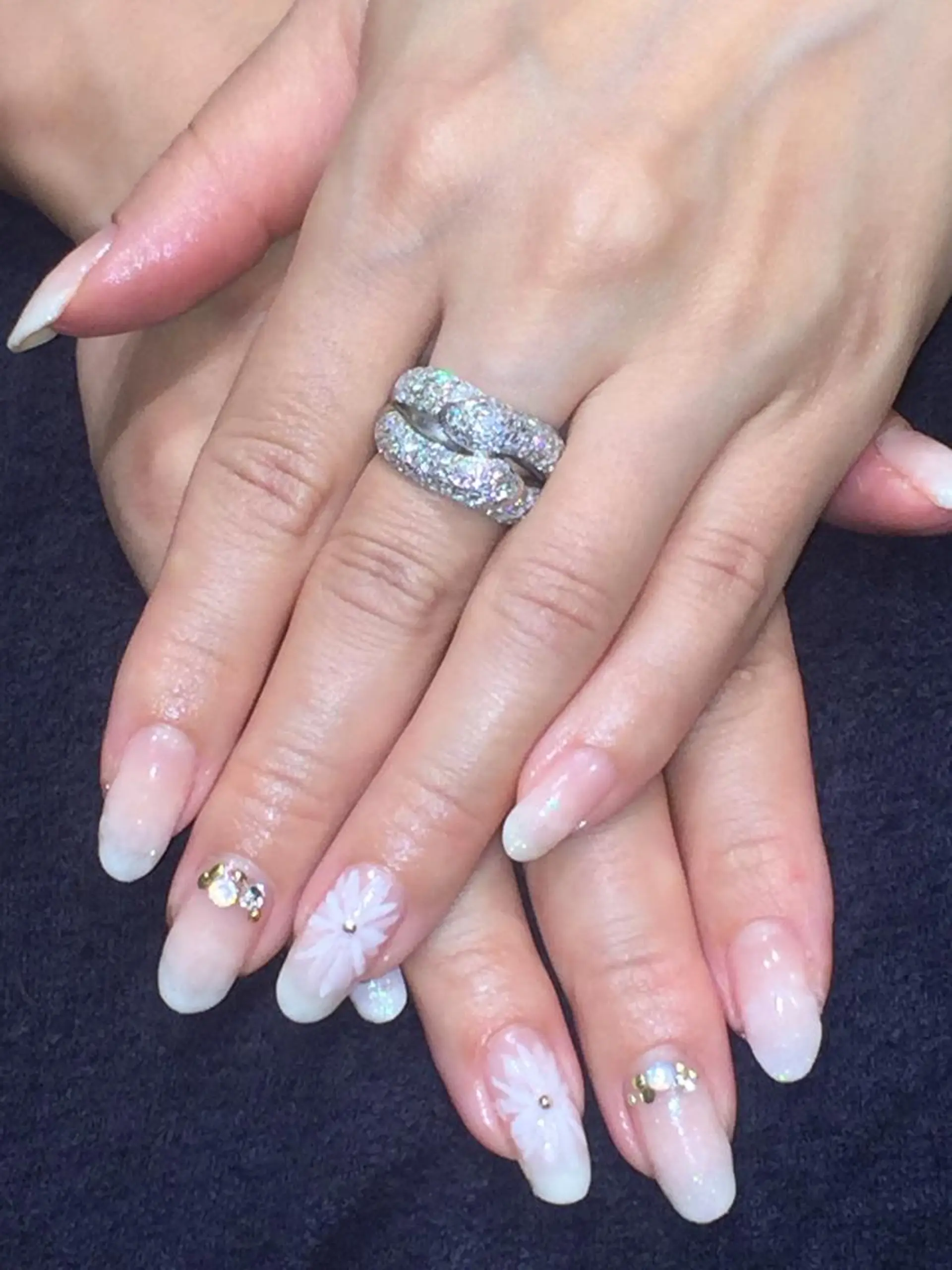 ネイル グラデーション キラキラネイル ラメ(グリッター) 髙尾 綺女のマツエク・マツパデザイン