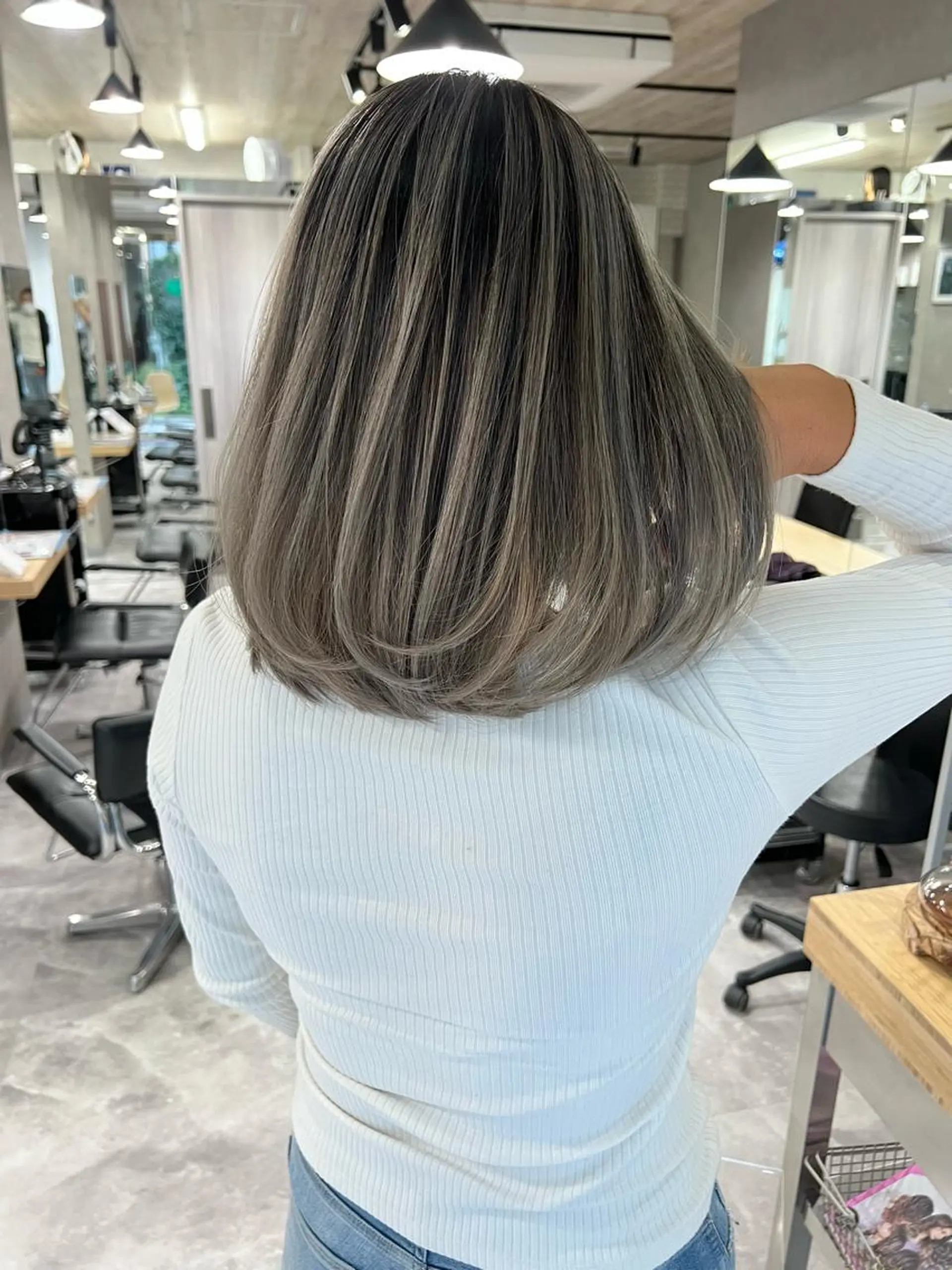 ミディアム レイヤーカット REDEAL SHIBUYA所属・maya/レイヤー カット/ミインパーマのヘアスタイル