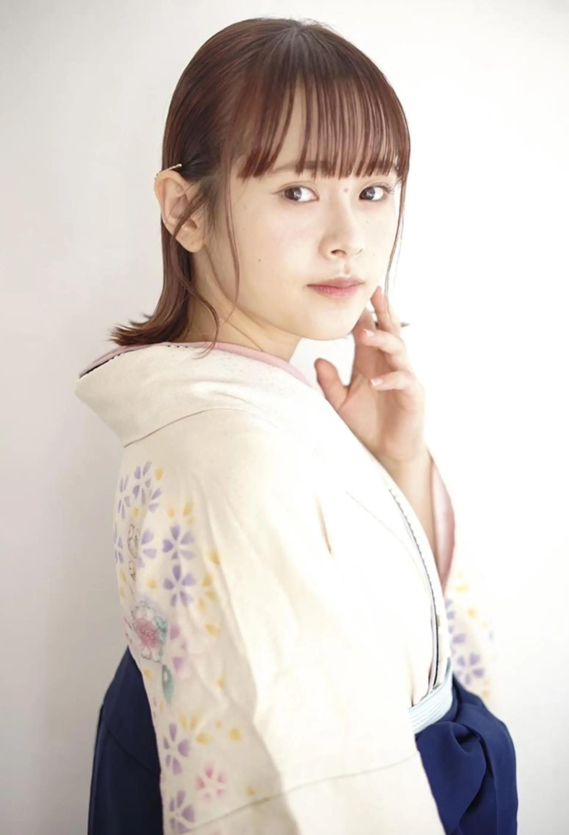 ヘアアレンジ 成人式 ハーフアップ ボブ 卒業式のヘアスタイル おくれ毛 Neolive plus所属・前田 裕介のヘアスタイル