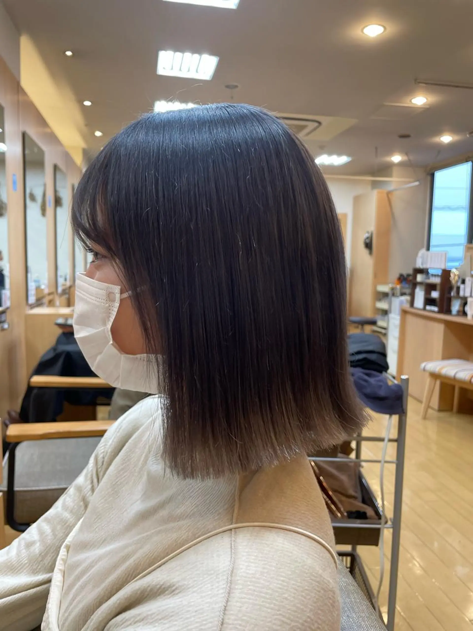 ミディアム 切りっぱなしボブ アッシュ アッシュグレー ボブ 髪質改善・韓国ヘア 🤍中西麻友🤍のヘアスタイル