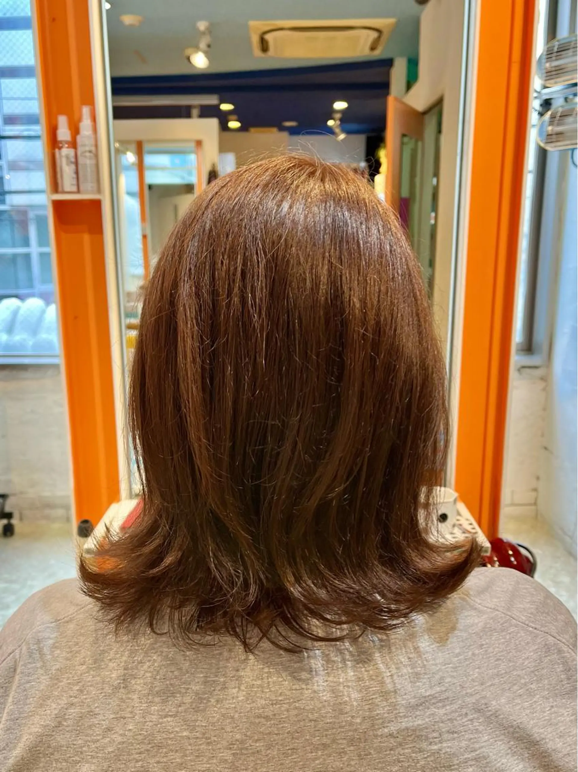 ミディアム カラー カット ヘアカラー うしだ かおるのヘアスタイル