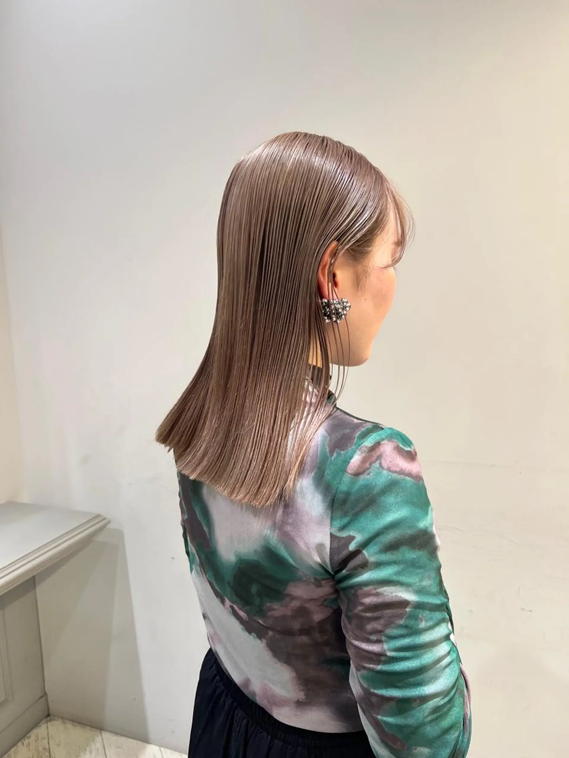 カラー ブリーチ ケアブリーチ ハイトーンカラー レイヤースタイル /宮本セナのヘアスタイル