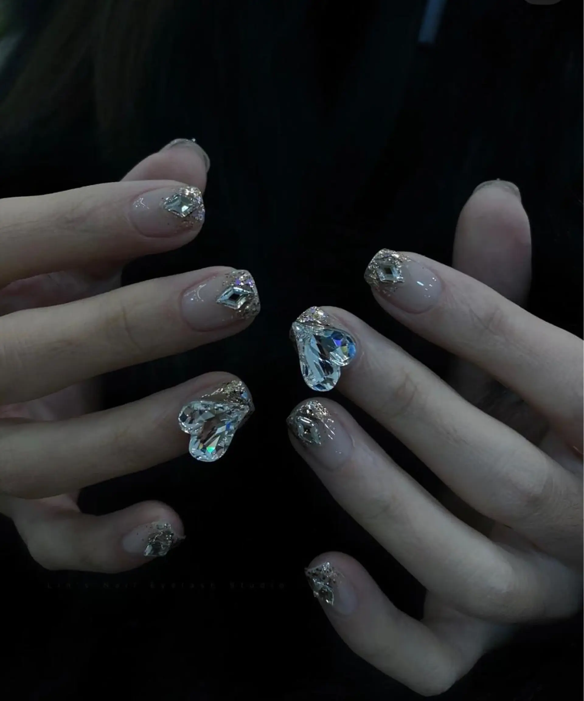 ネイル ハンドネイル VIVIAN リサのネイルデザイン