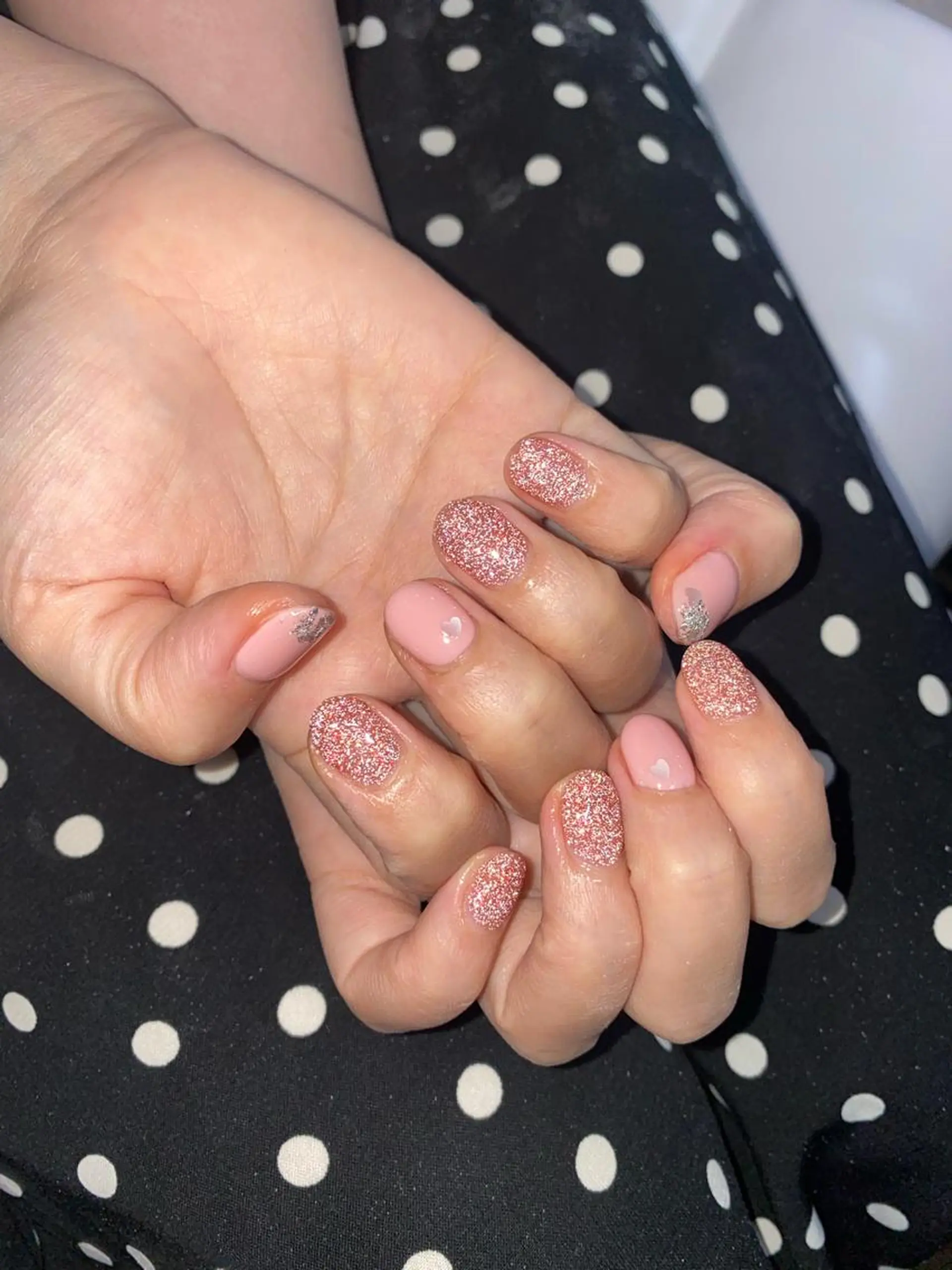 ネイル ♱˖⁺ 𝒎𝒐𝒑𝒊 ⁺のネイルデザイン