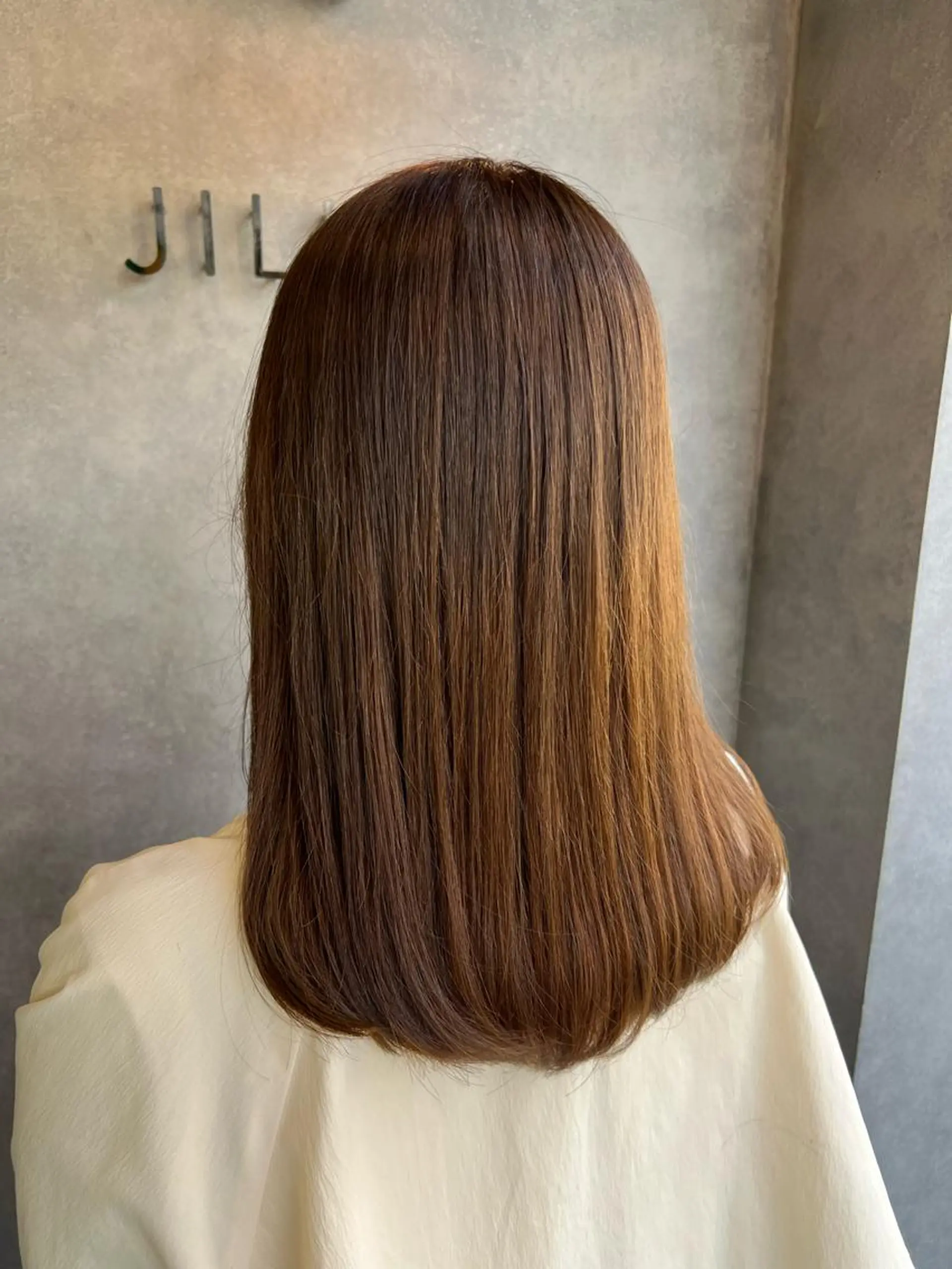 ミディアム カラー N°jillva 𝑘𝑎𝑟𝑖𝑛のヘアスタイル