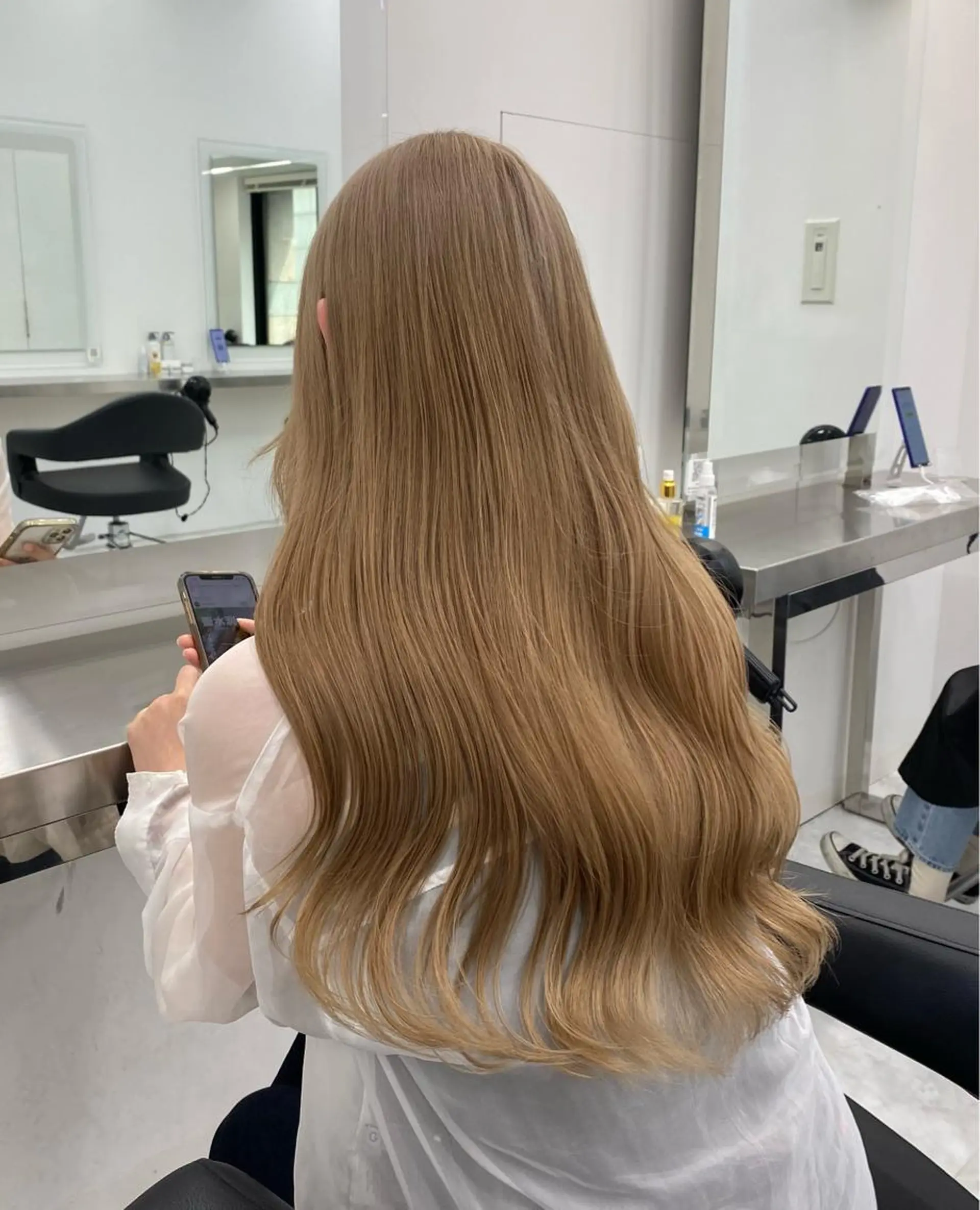 ロング ヘアカラー 🤍やわらか抜け感 hair🤍RINのヘアスタイル