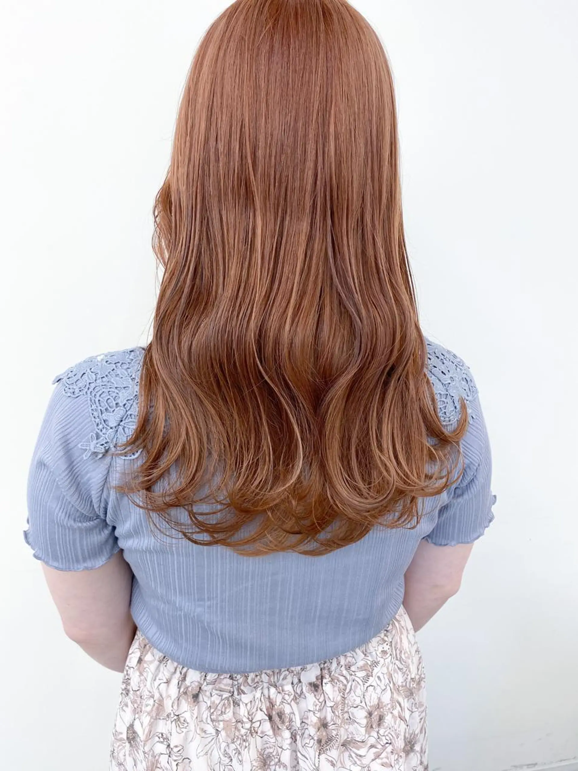 セミロング カラー ベージュカラー ブリーチ ハイトーンカラー オレンジ オレンジベージュ カット ヘアカラー トリートメント Meena by urban所属・丹羽 隼人/髪質改善 /韓国ヘア🇰🇷のヘアスタイル