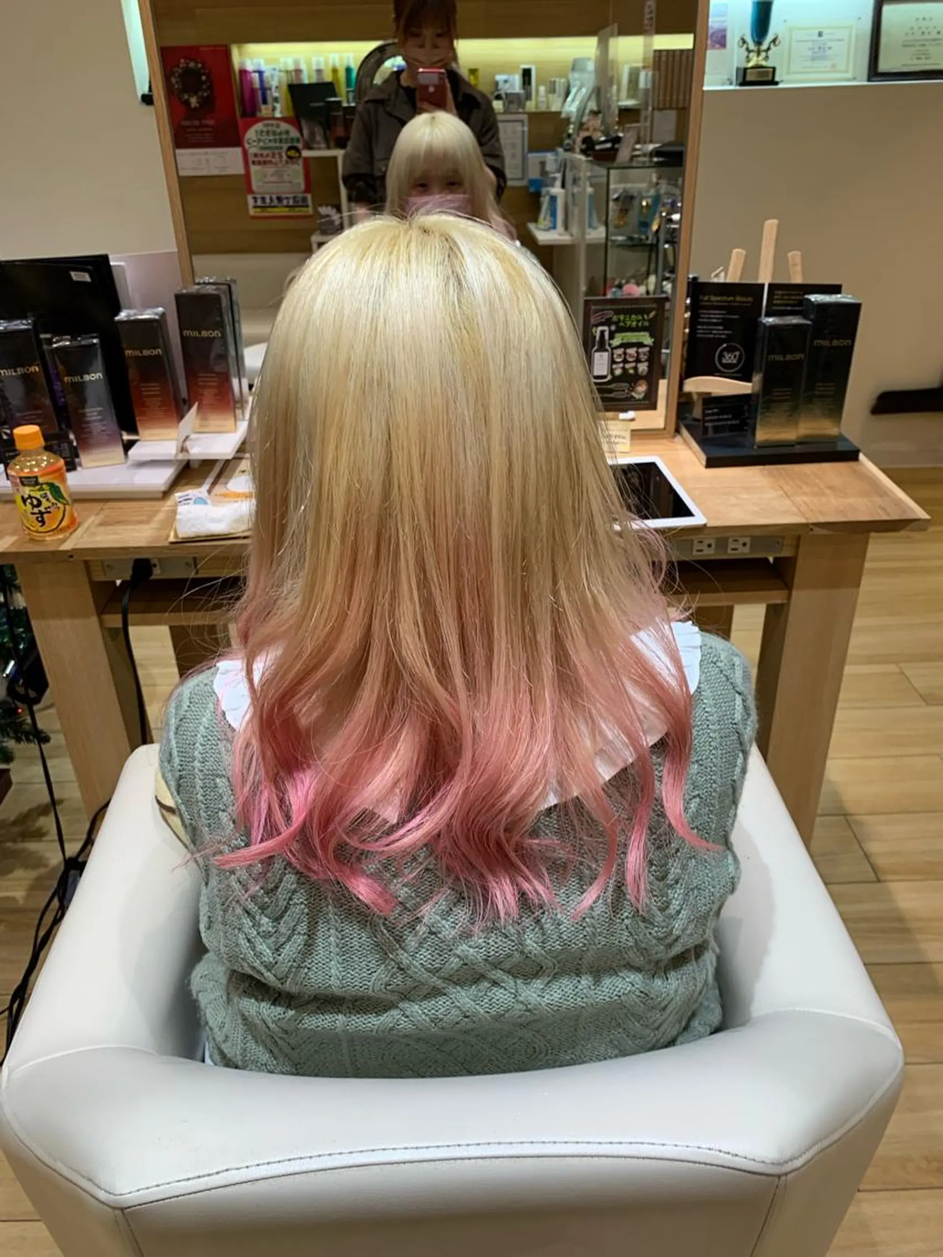 セミロング カラー ブリーチ 全国1位🥇世界5位 小野田　礼花のヘアスタイル