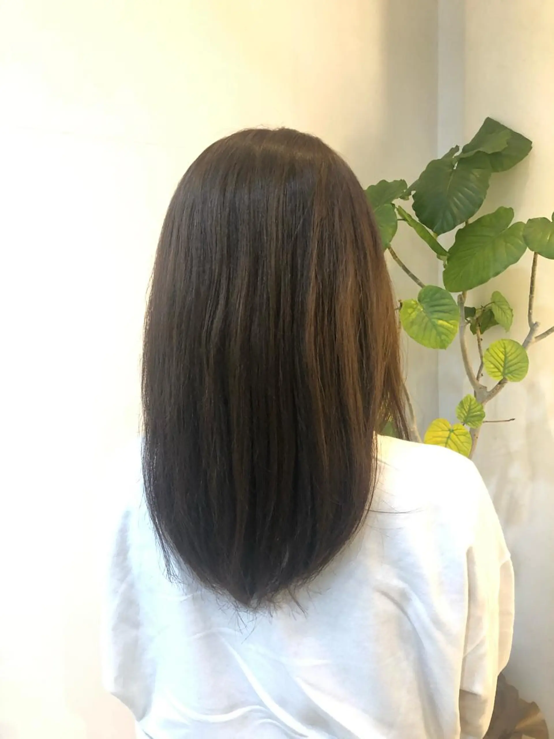 カラー 松原 愛莉のヘアスタイル