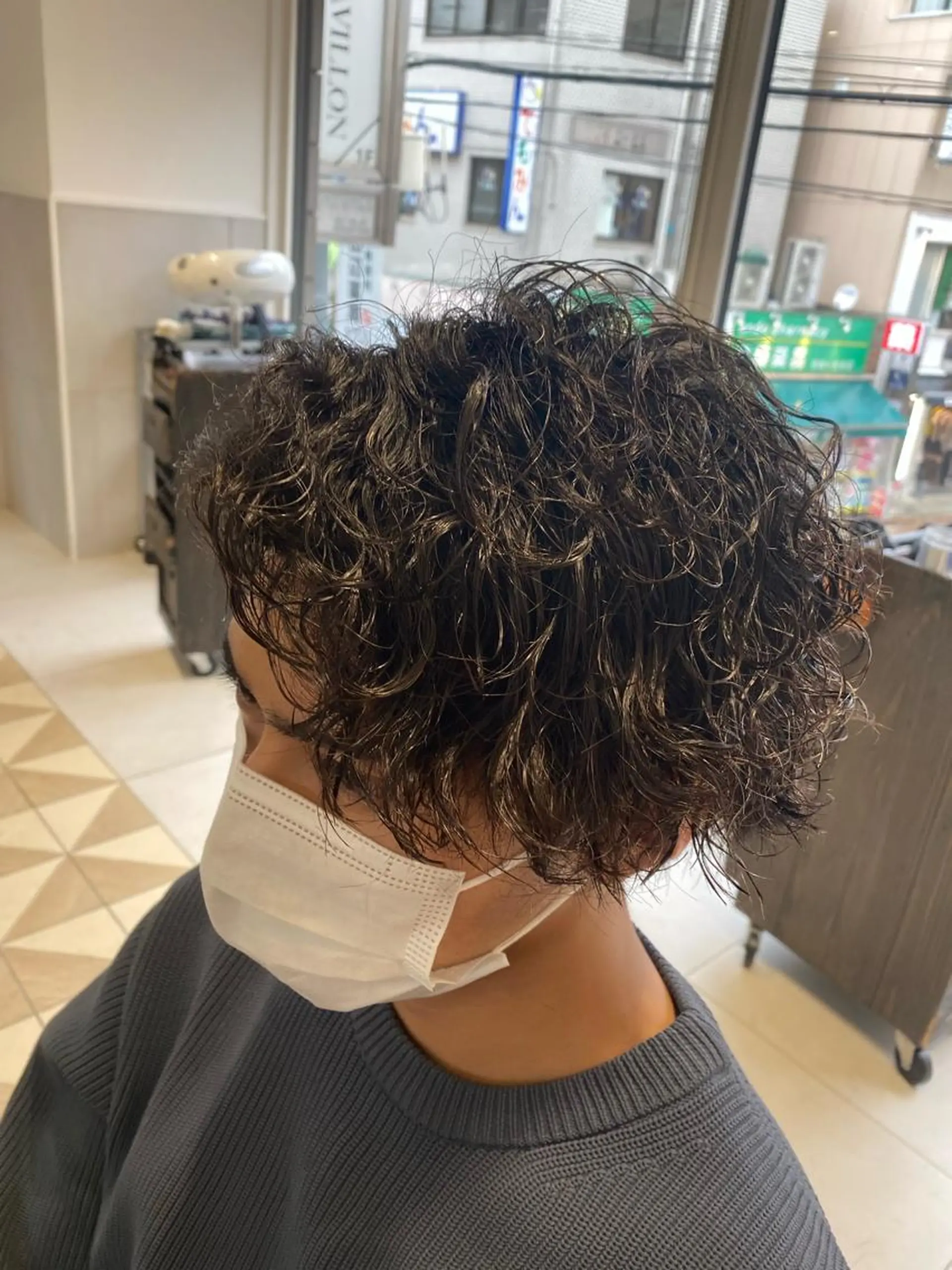 ショート カラー パーマ ヘアアレンジ メンズ メンズパーマの巨匠 鈴木純のヘアスタイル