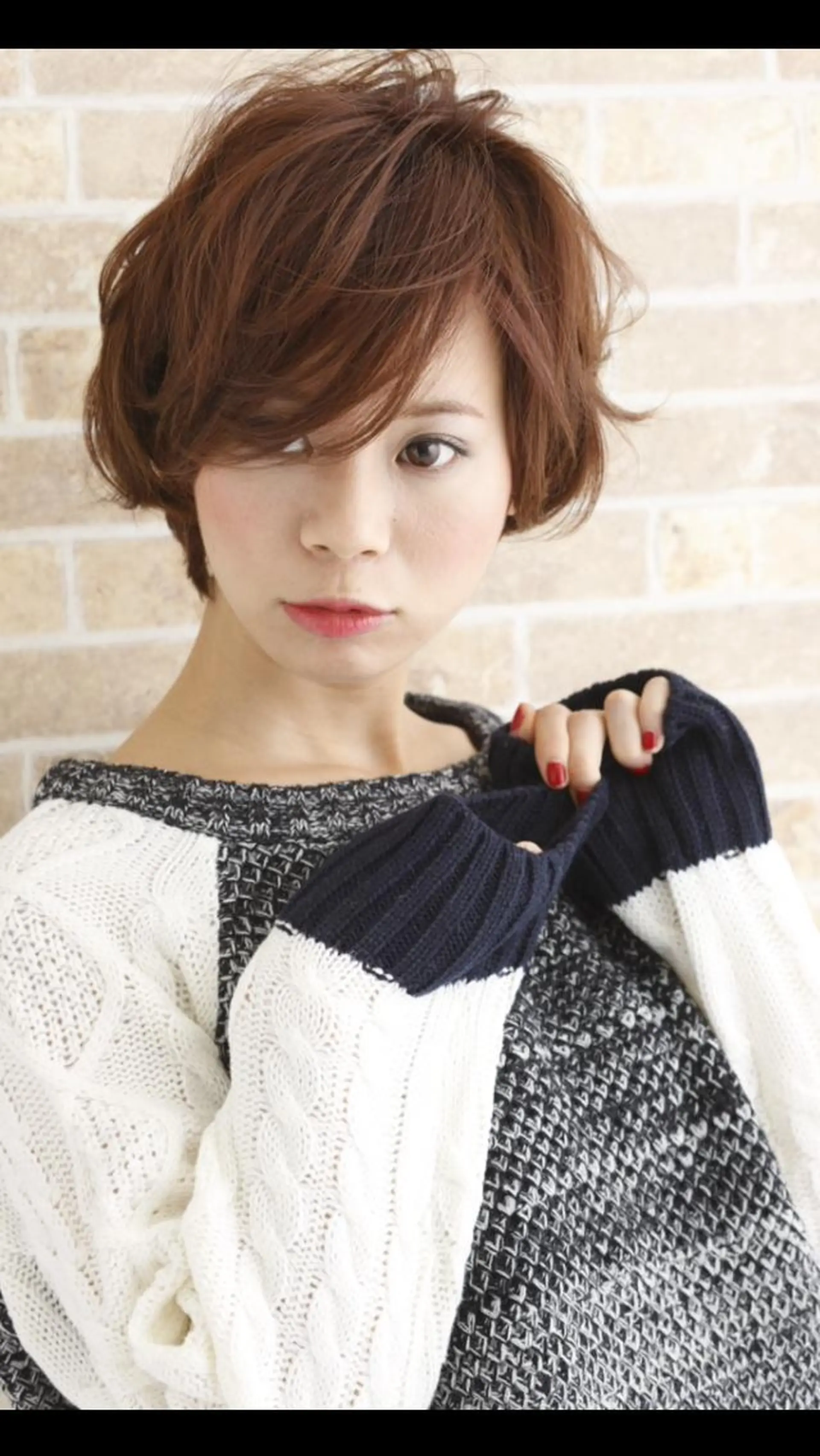 ショート カラー パーマ neolive emのヘアスタイル