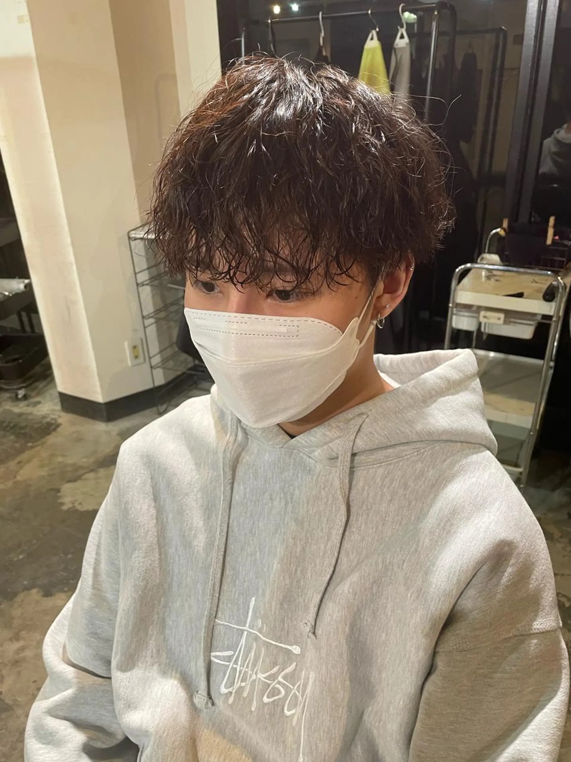 パーマ La fith hair ray 札幌店所属・顔まわり/W カラー/リョウのヘアスタイル