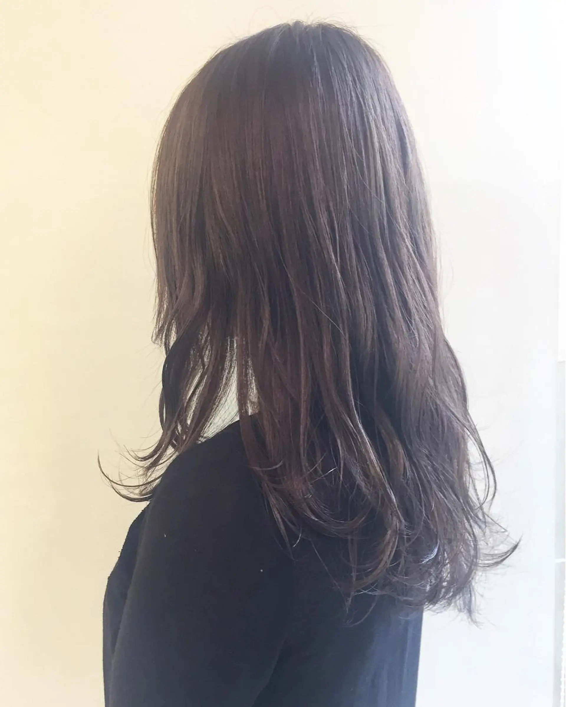 ロング カラー ブルーカラー ブルージュ 齋藤 咲のヘアスタイル