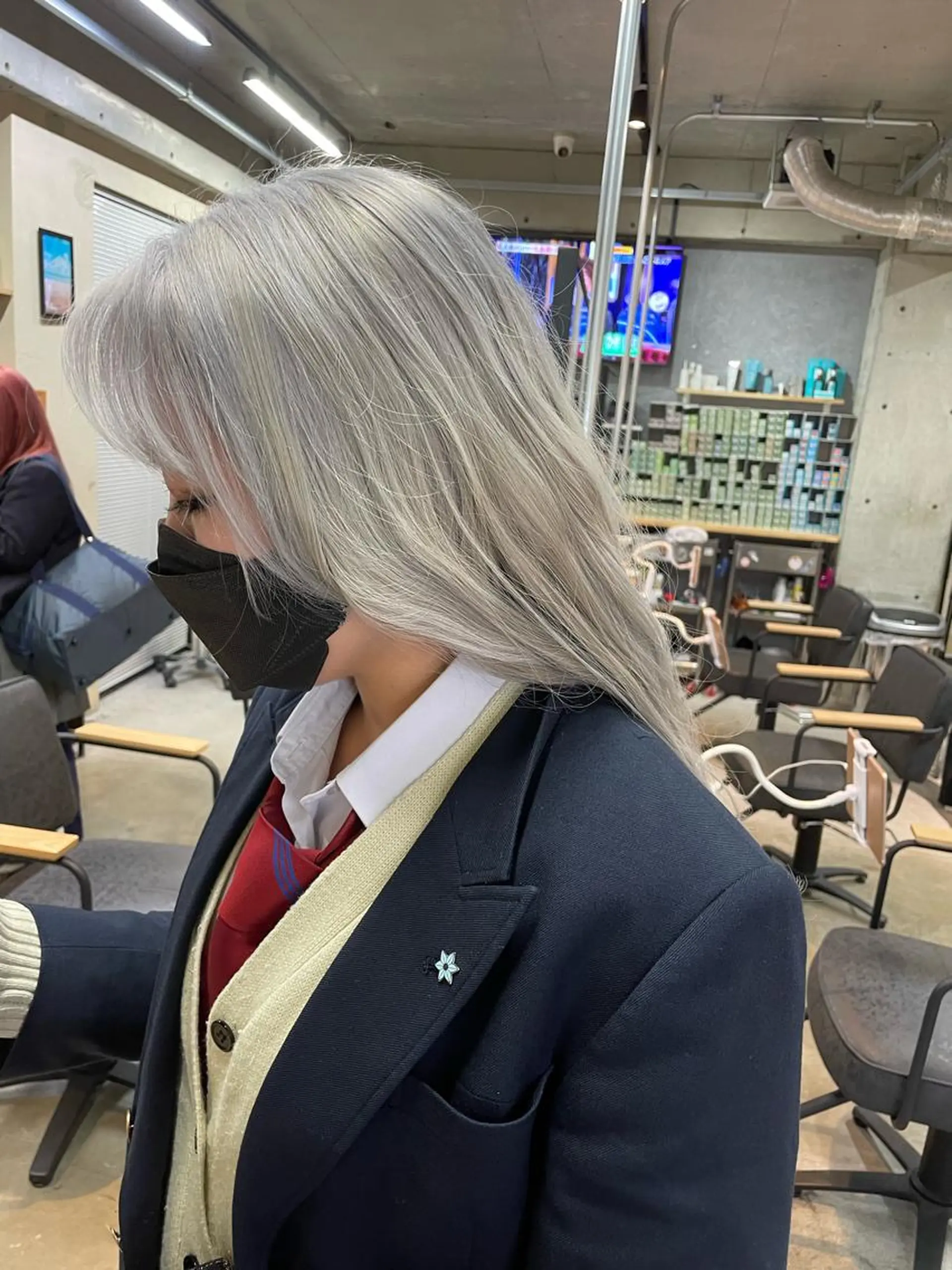 ロング カラー ブリーチ SEPHILE所属・メンズ韓国ヘア👹 KAJIのヘアスタイル