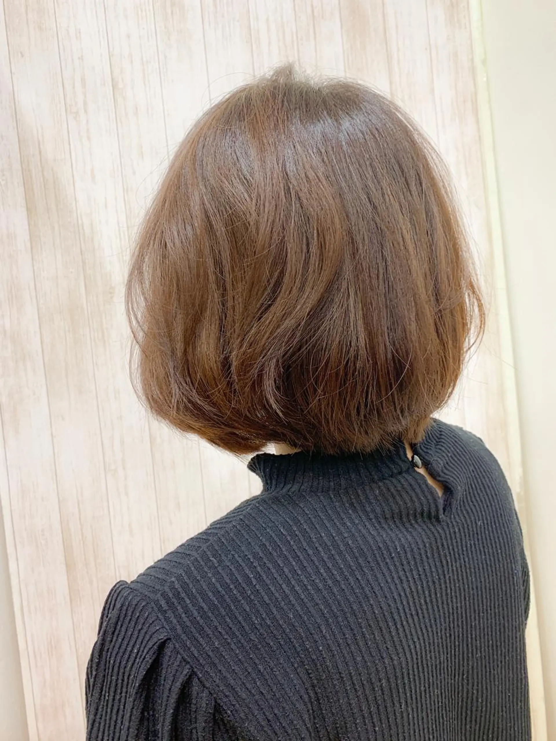 ショート ボブ カット ヘアカラー トリートメント 石沢 知康のヘアスタイル