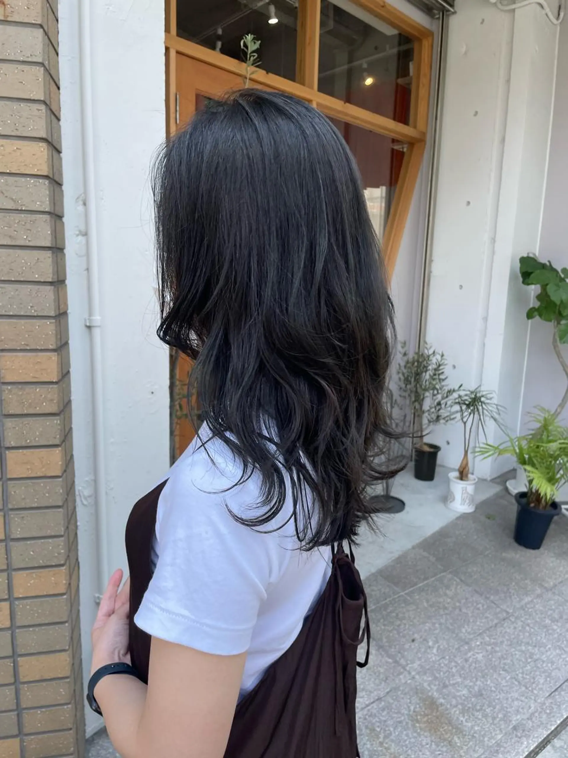 セミロング カラー セミロングパーマ 透明感カラー ハイライトカラー ハイトーンカラー インナーカラー カット トリートメント Kozy  hair design所属・東 史夏のヘアスタイル