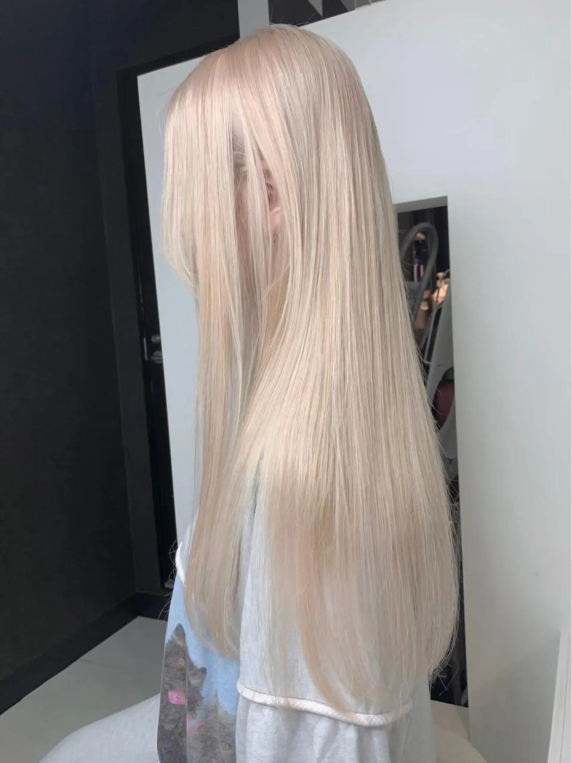 セミロング LAME所属・RU NAのヘアスタイル