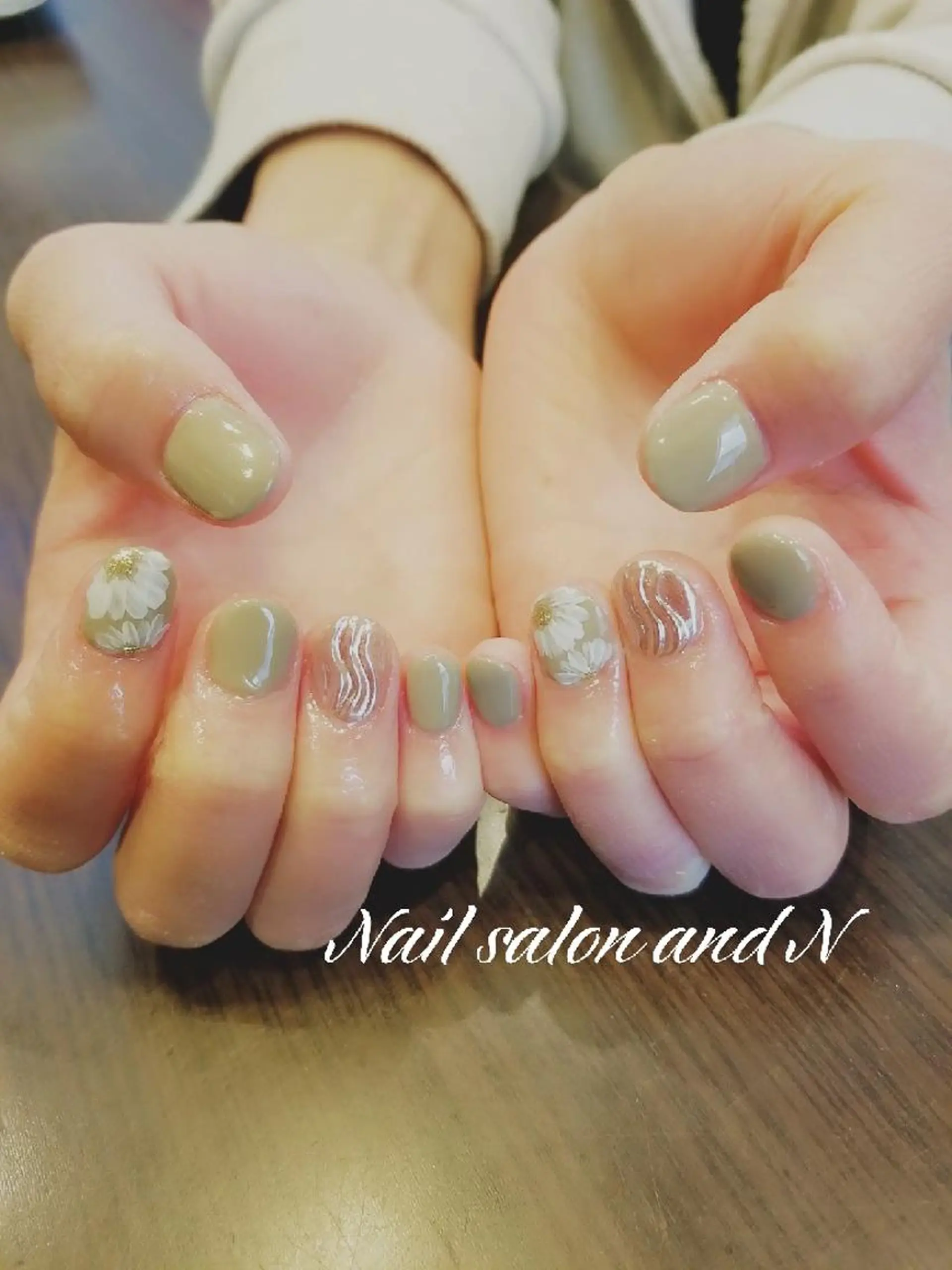 ネイル and Nのネイルデザイン