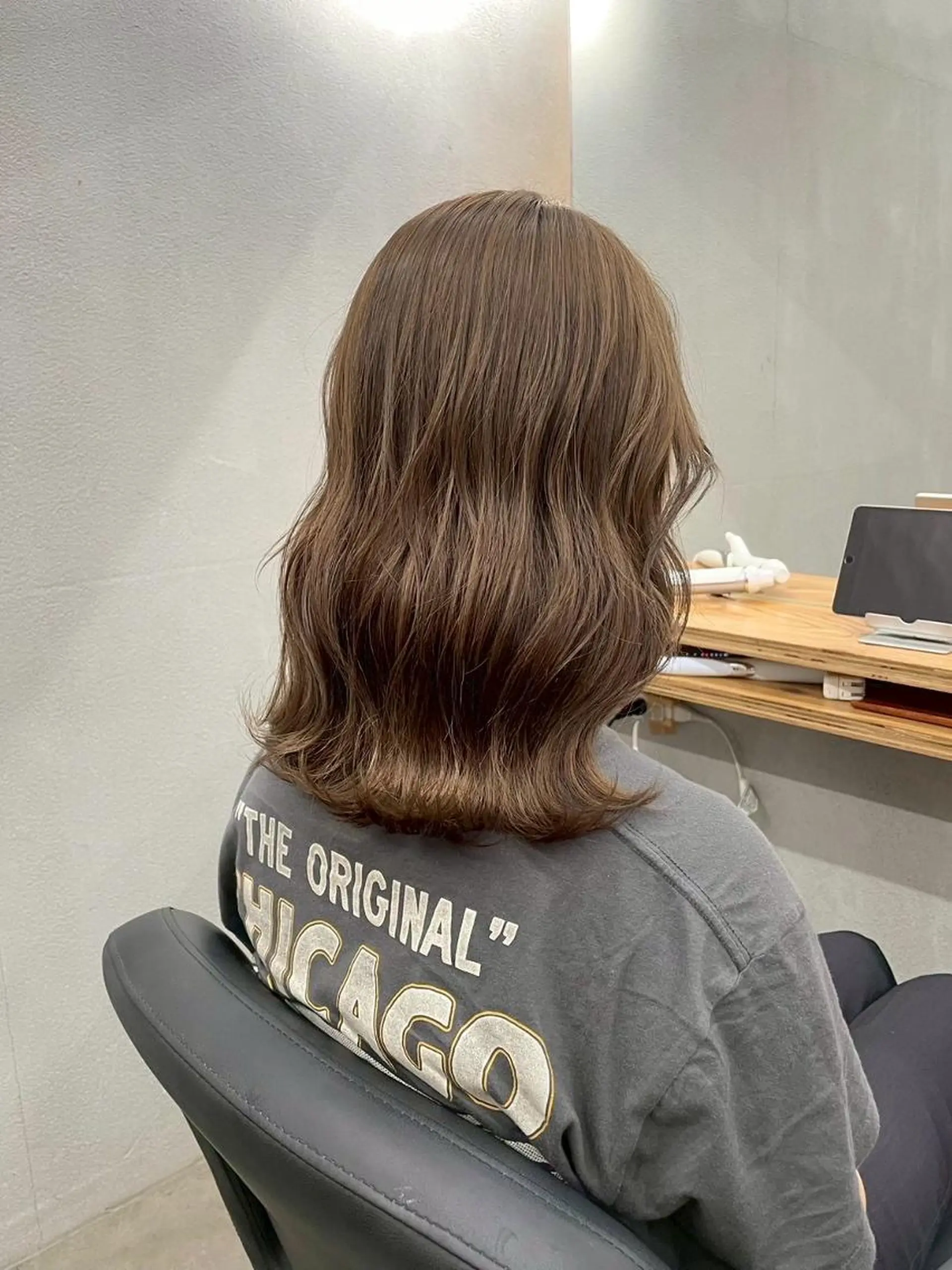 ミディアム カット ヘアカラー トリートメント N 【エヌ】のヘアスタイル