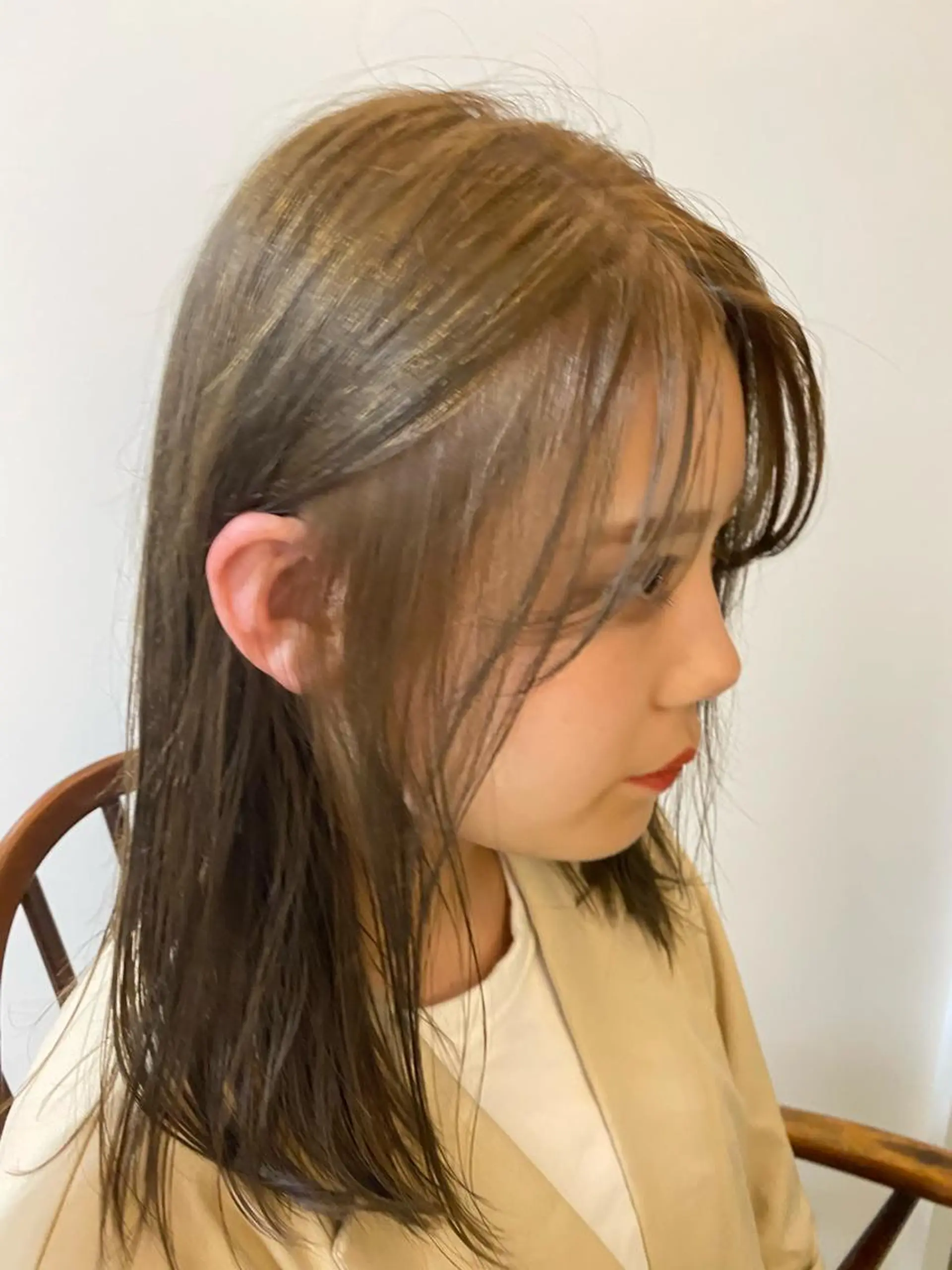 セミロング カラー ブリーチ ケアブリーチ 透明感カラー グレージュ SALOWIN 栄3丁目店所属・砂原 ひよりのヘアスタイル