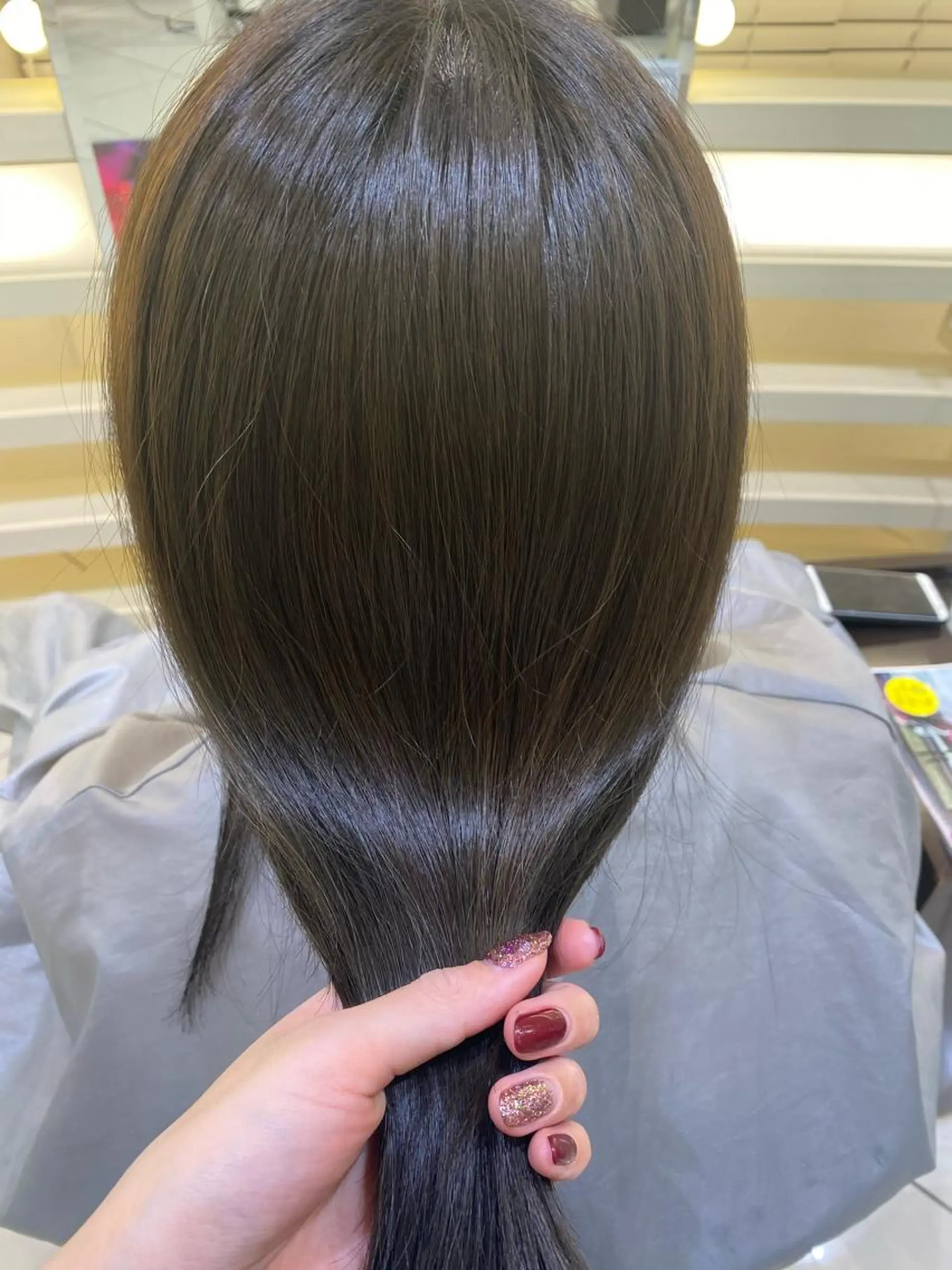 セミロング カラー 銀座メンズ専門🖤 小島奈々のヘアスタイル