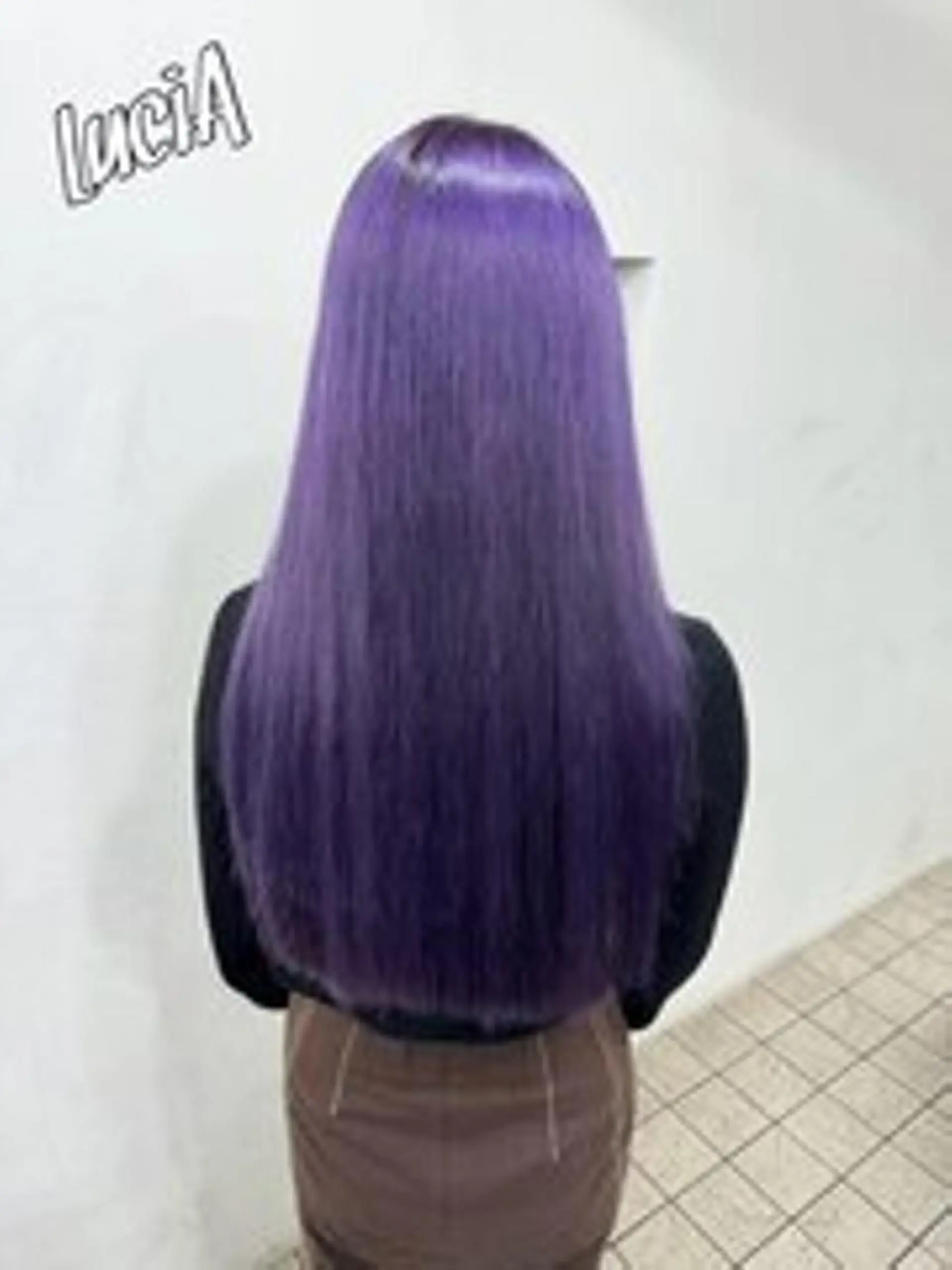 ロング ヘアアレンジ カラー シールエクステ 黒髪 ダブルカラー ハイトーンカラー エクステ LuciAエクステ カラー3000セラのヘアスタイル