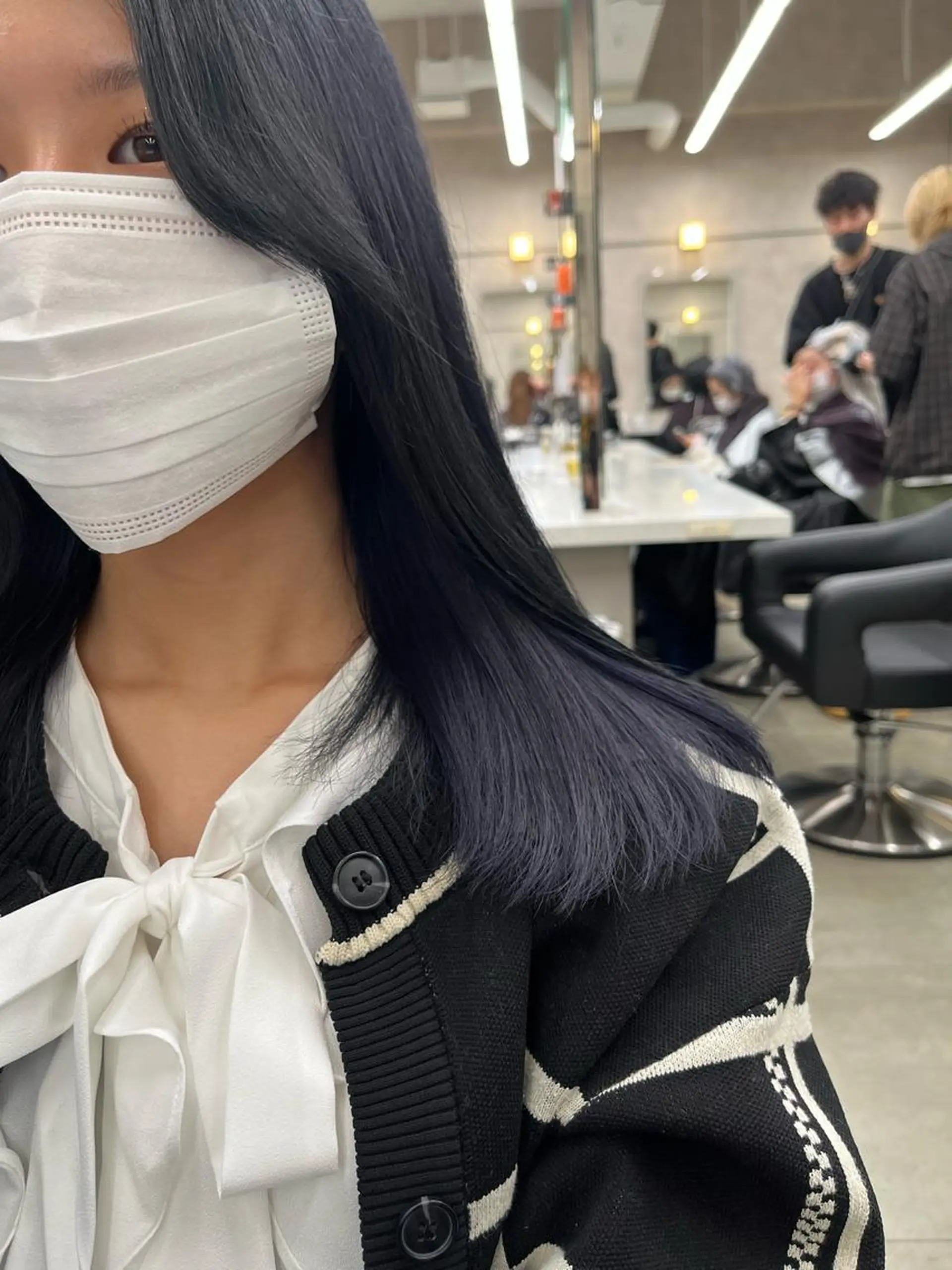 セミロング ヘアカラー トリートメント ヘッドスパ ヘアセット 寒色＆ブリーチ特化 寒色MiOのヘアスタイル