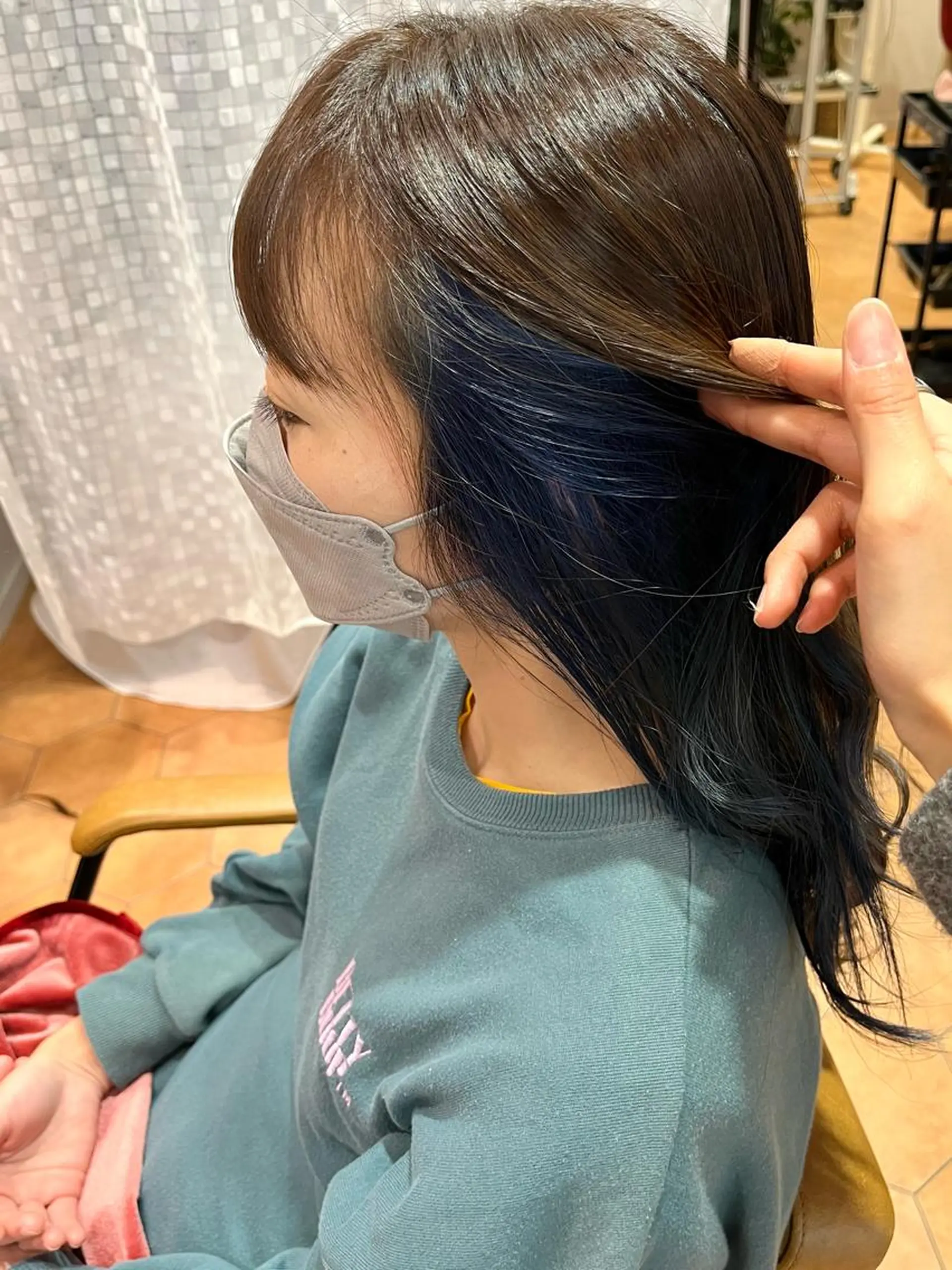 ロング カラー ダブルカラー イヤリングカラー azule  草加所属・田中 沙羅のヘアスタイル