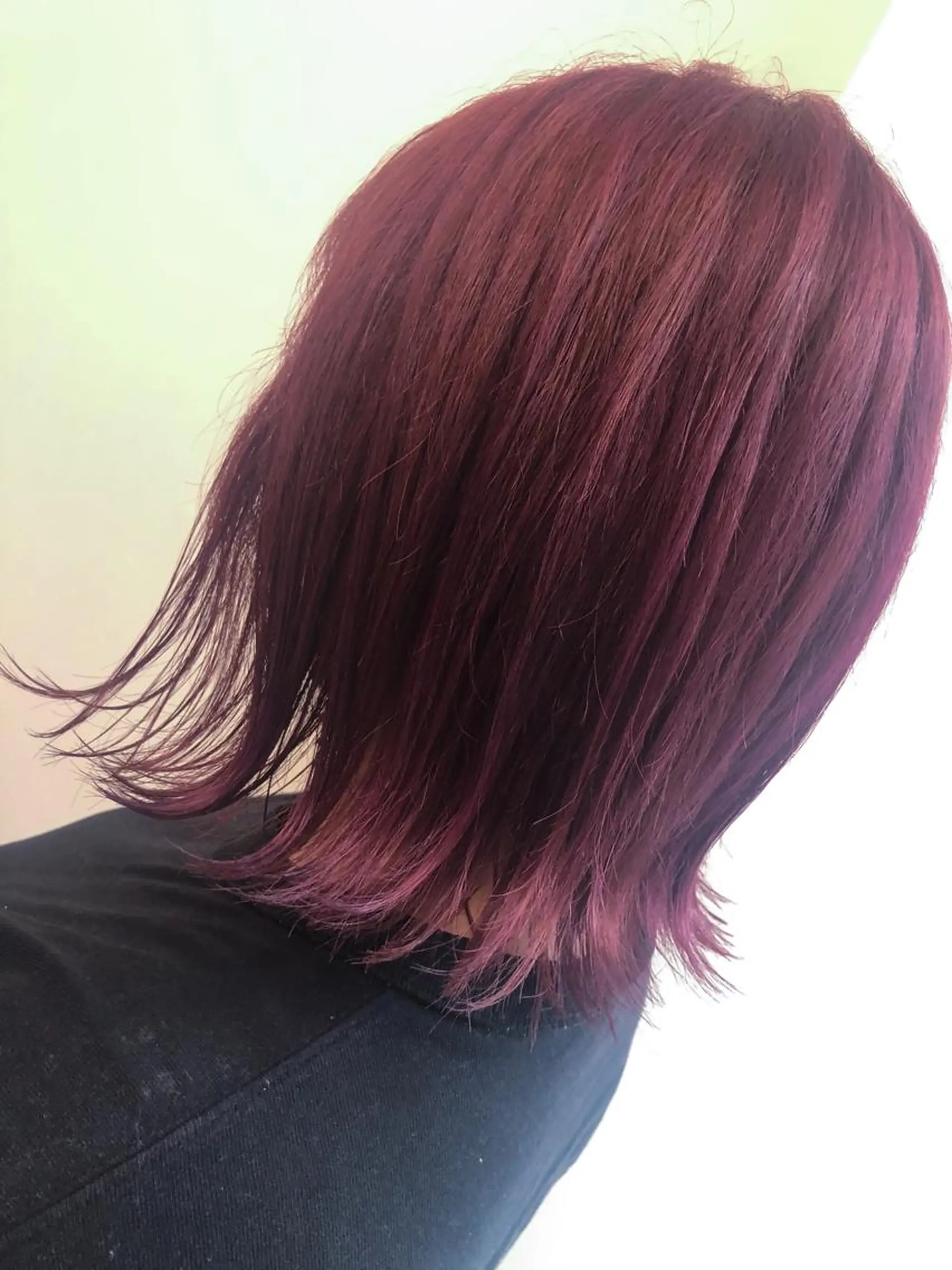 ミディアム パープルカラー コトネ🫧 韓国風レイヤーカットのヘアスタイル