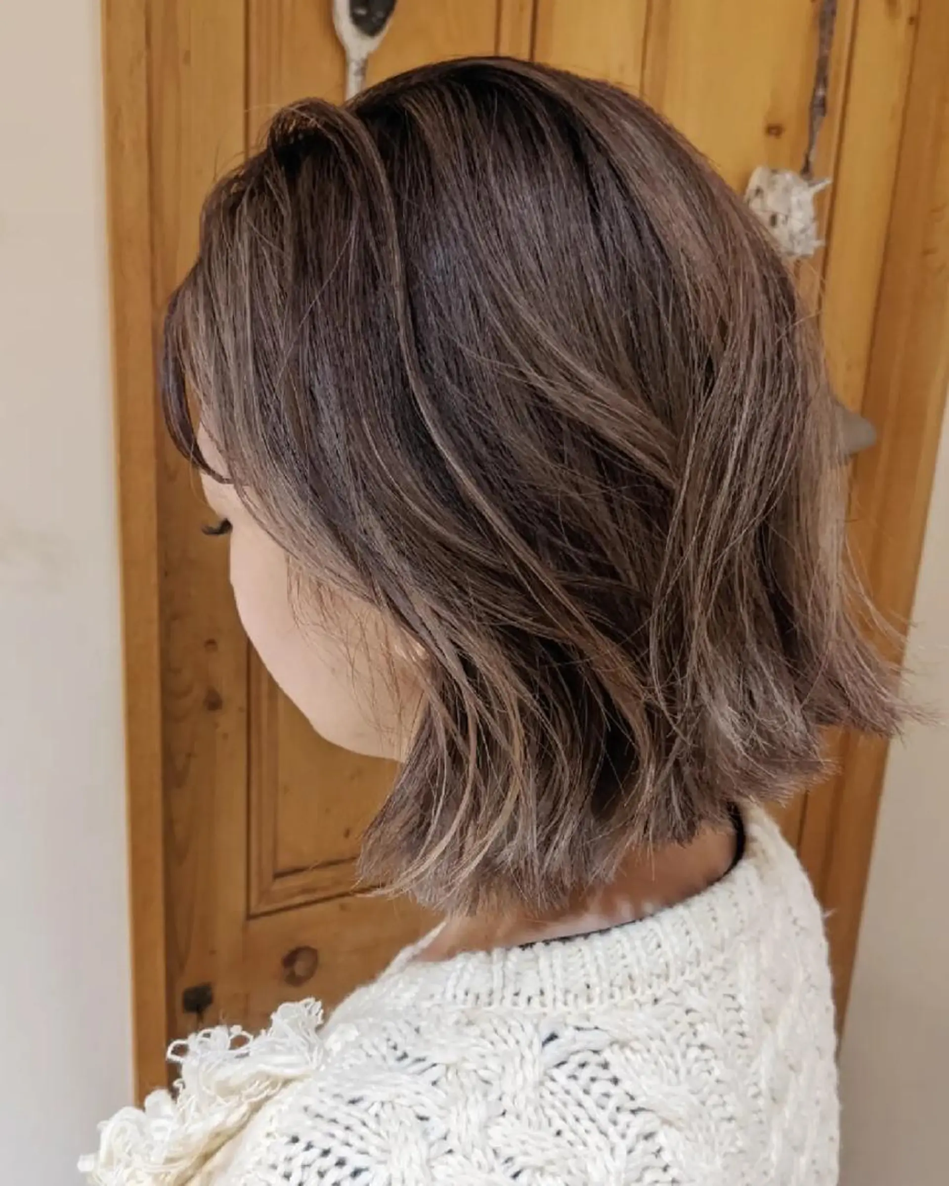 ミディアム カラー バレイヤージュ ベージュカラー ブリーチ レイヤーカット kaminote所属・マエハラ ナナのヘアスタイル