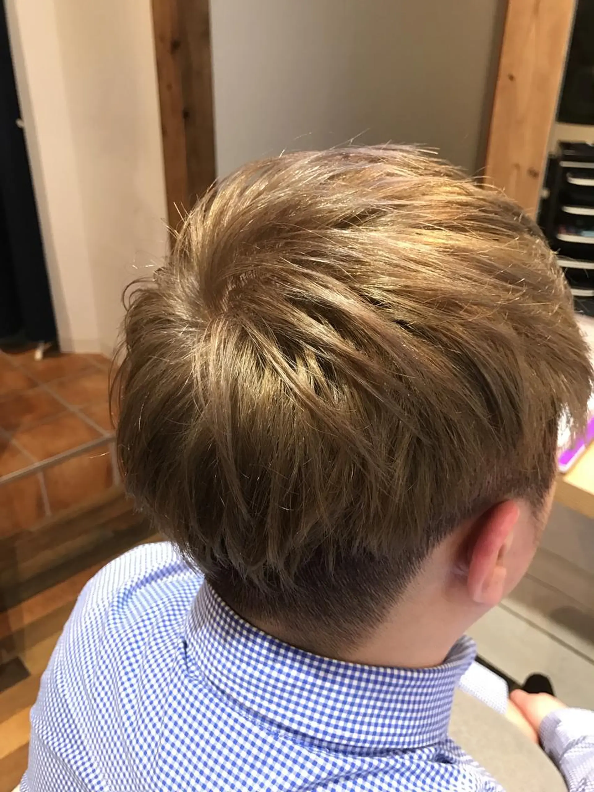 ショート カラー メンズ メンズハイトーン アッシュ ダブルカラー ハイトーンカラー ヒロミ/アレンジ/ アンニュイ/透け感のヘアスタイル