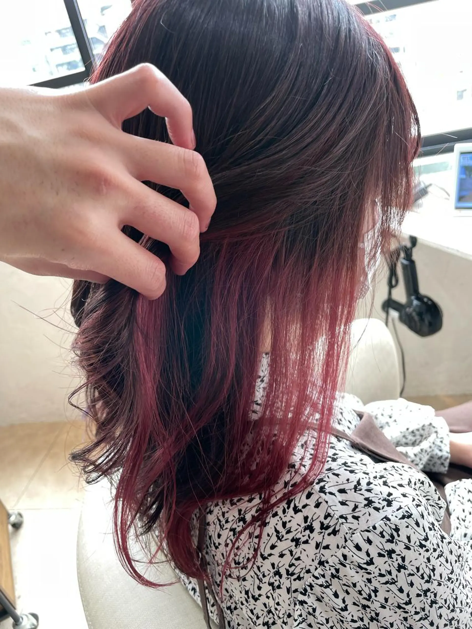 セミロング あしかが ゆいとのヘアスタイル