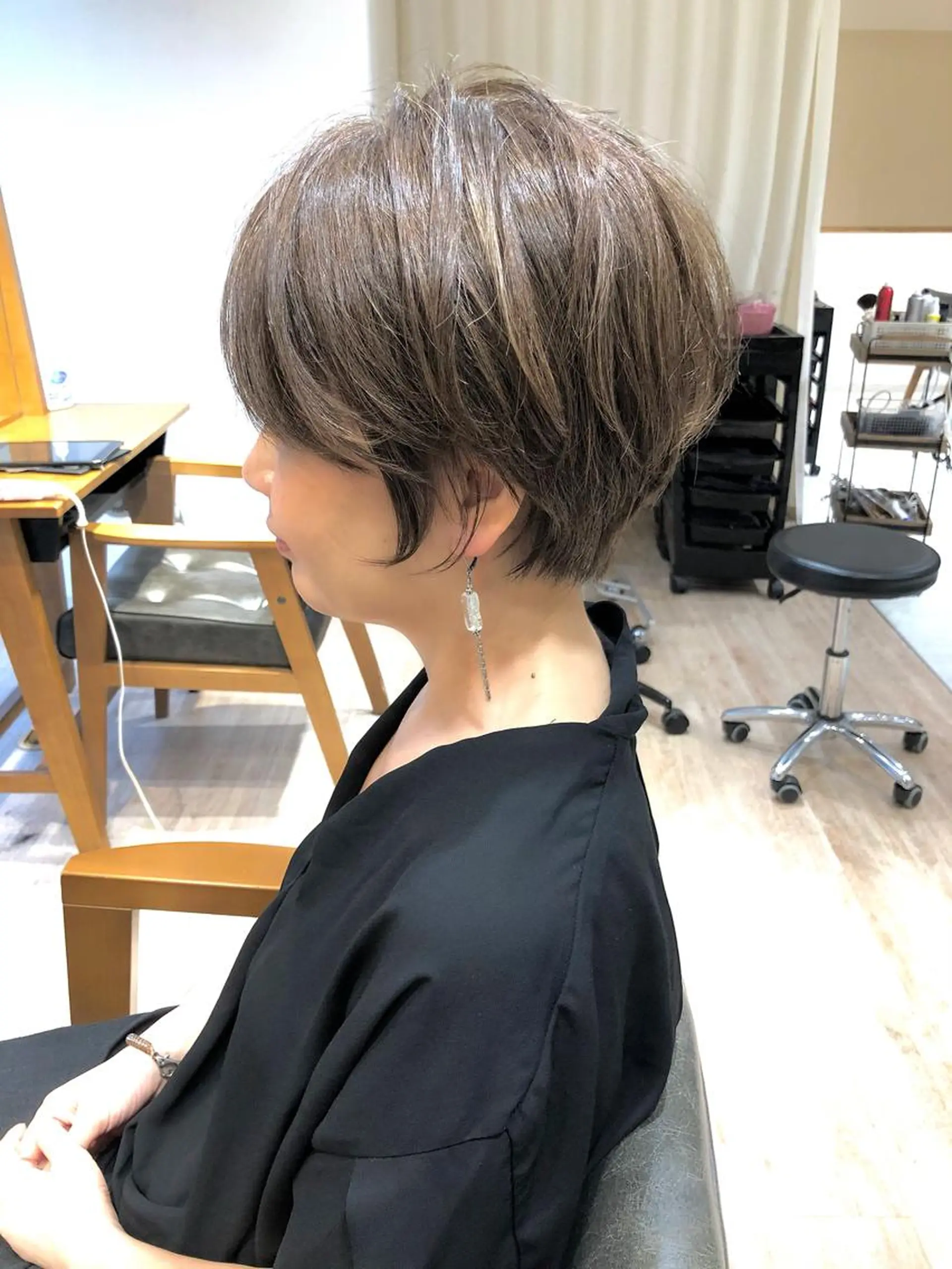 ショート カラー 🌟イメチェン美容師 🌟清水 大輝のヘアスタイル