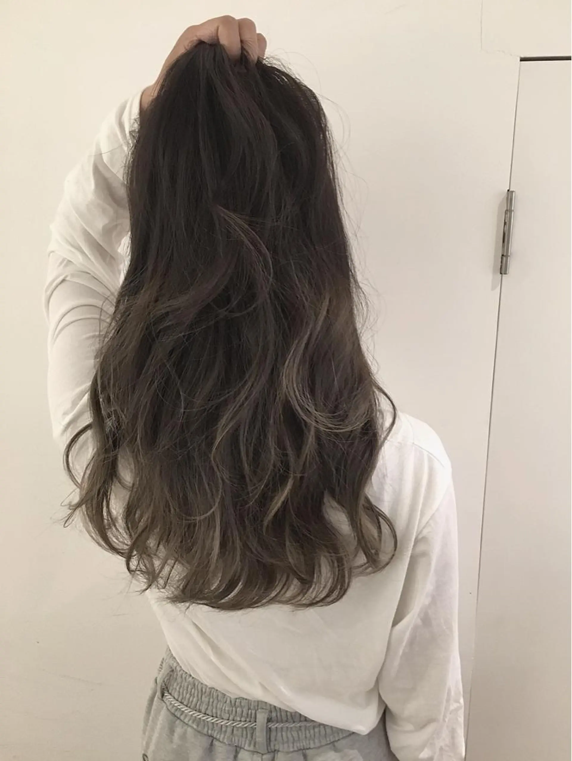 セミロング カラー イルミナカラー due hair 京都駅前店 MILBON オージュア認定サロン【デューヘアー】所属・ハイトーンブリーチ 土坂　由志【京都】のヘアスタイル