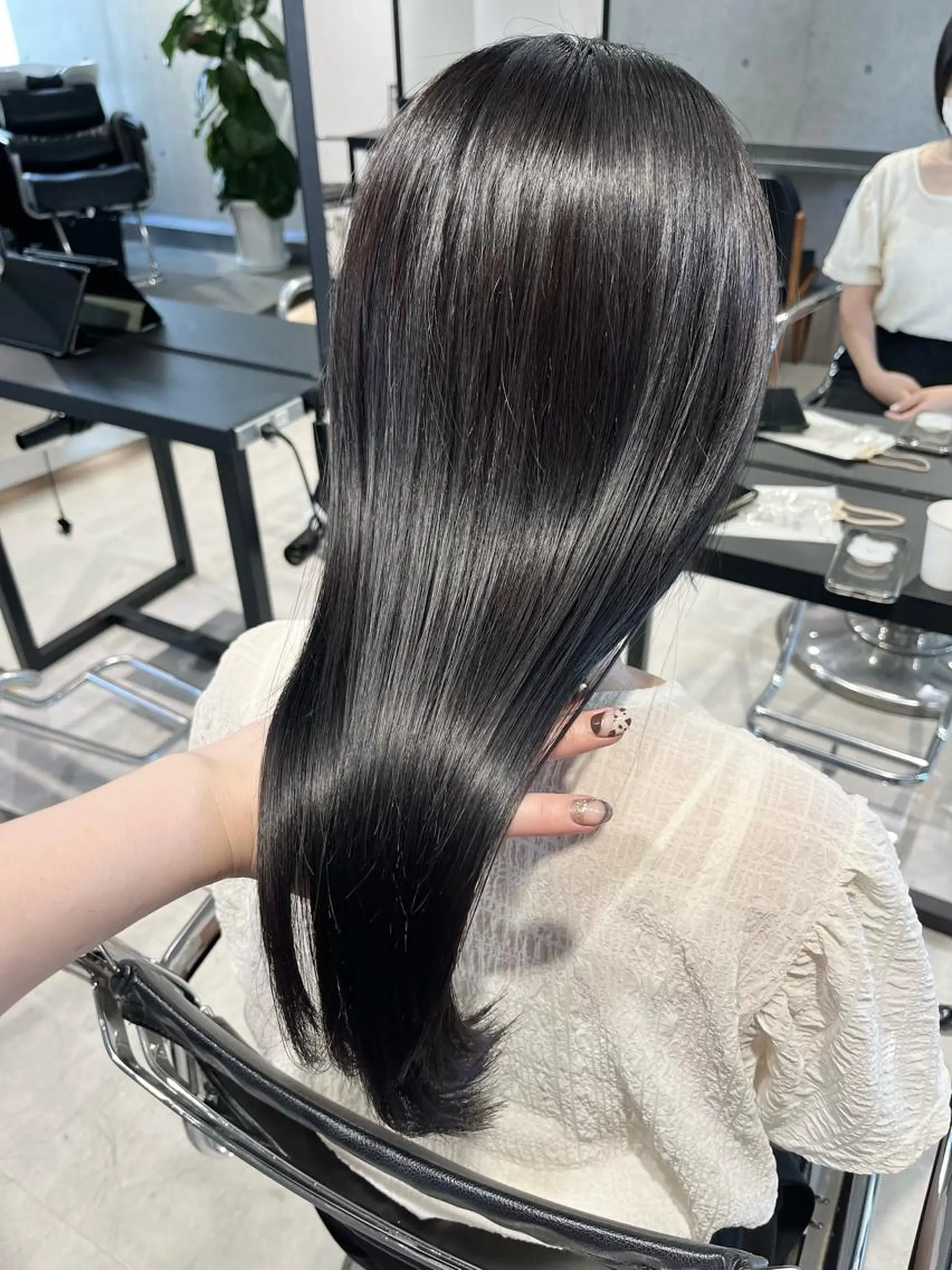 ロング カラー カット ヘアカラー トリートメント ヘッドスパ 透明感/オリーブ/ グレージュ/YUKAのヘアスタイル