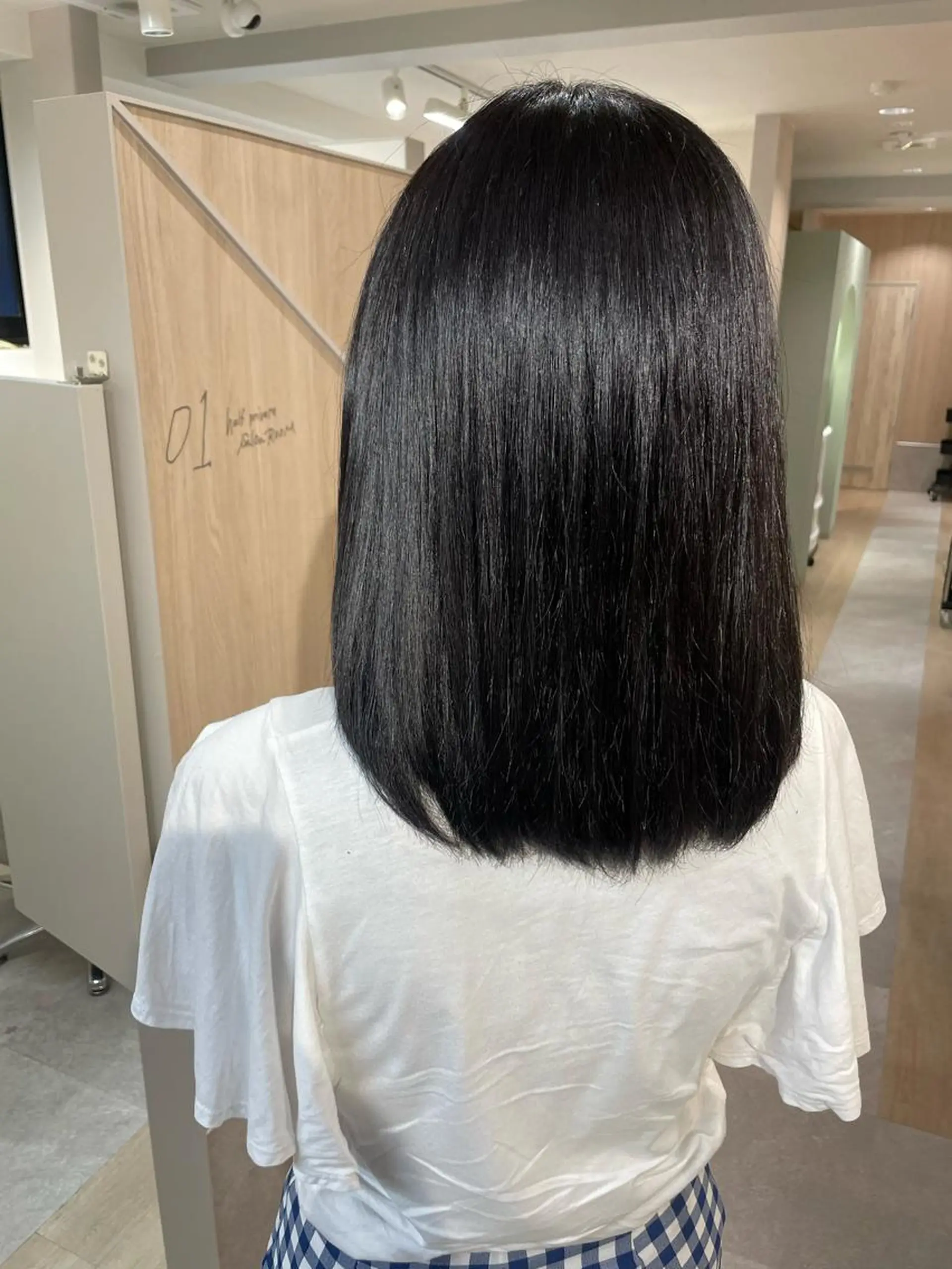 ミディアム カラー カット ヘアカラー トリートメント 西 めぐみのヘアスタイル