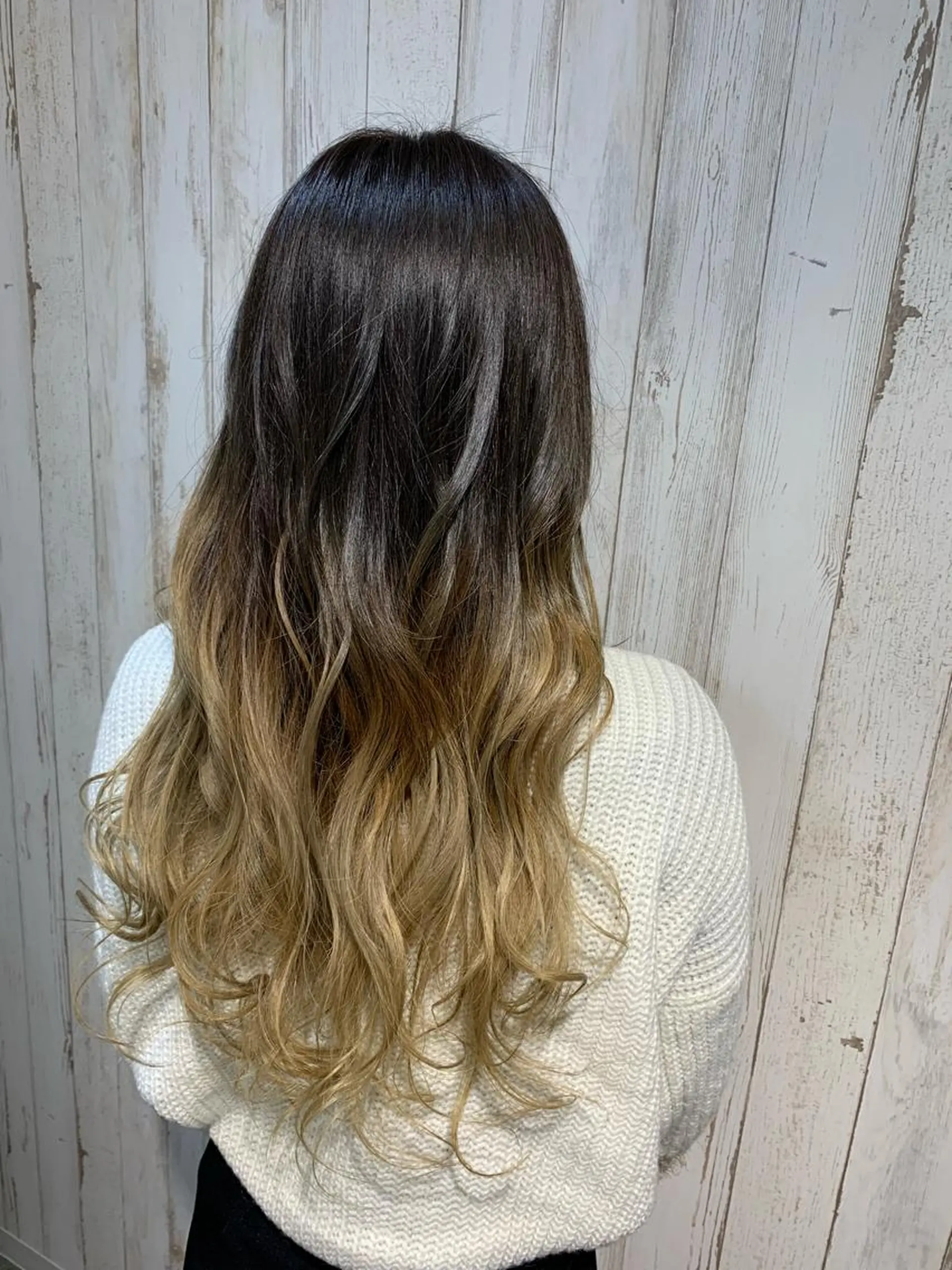 ロング カラー グラデーションカラー HAIR&MAKE.sia所属・心斎橋ボブ 好原良真のヘアスタイル