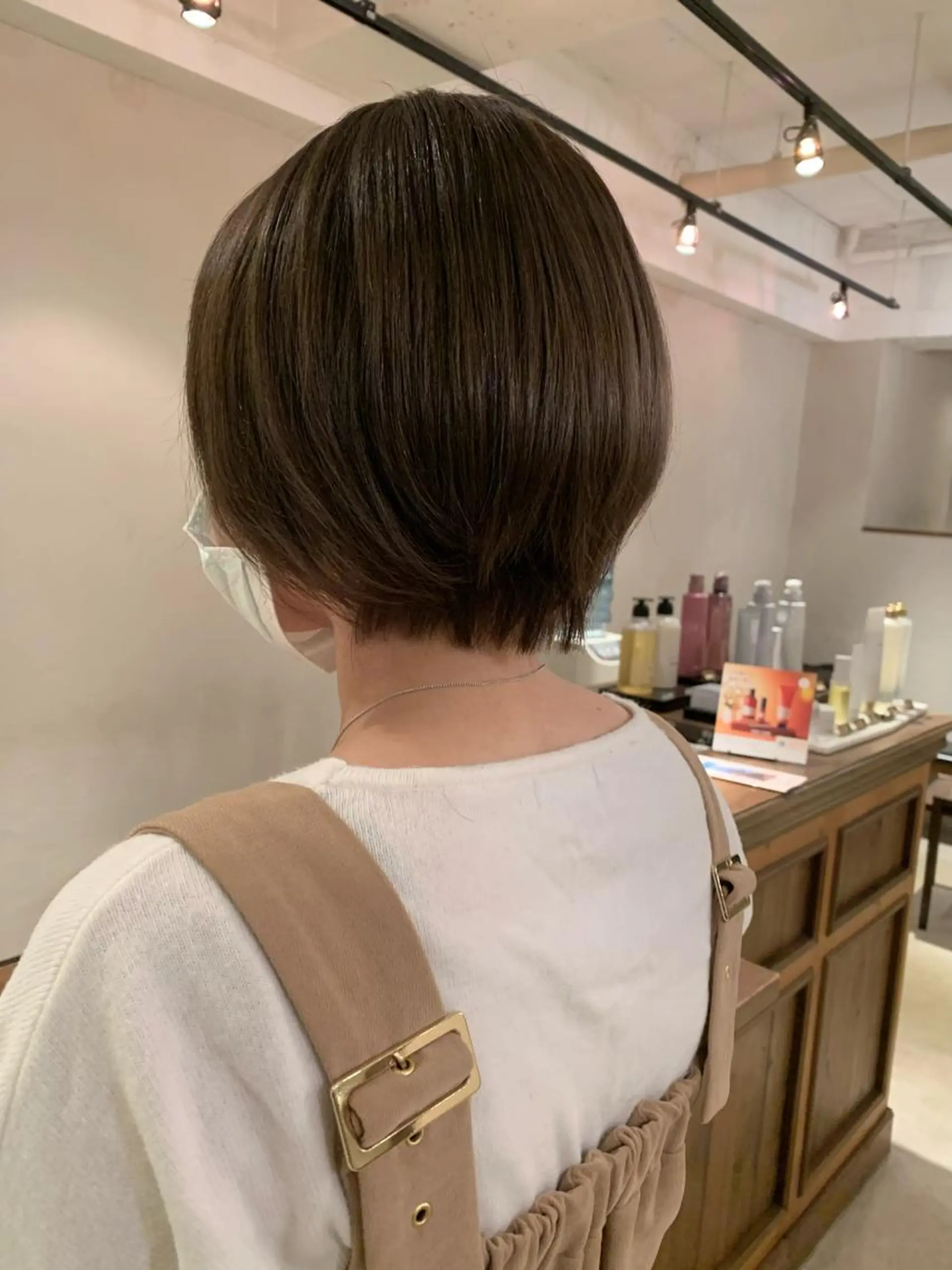 ショート カラー 透明感/オリーブ/ グレージュ/YUKAのヘアスタイル