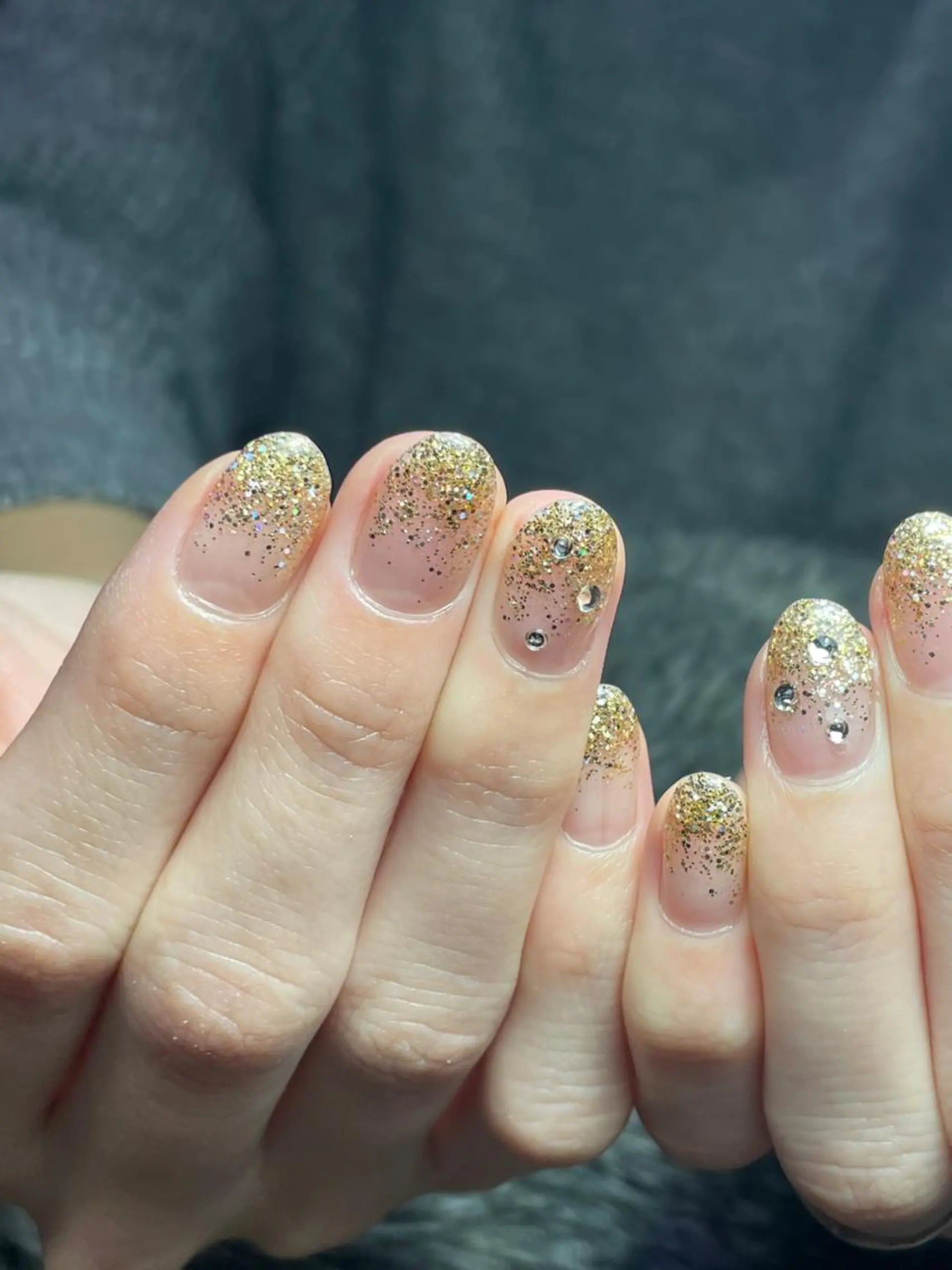 カラー メンズ ネイル クリスマス ラメ(グリッター) ラメグラデーション 冬ネイル クリスマス Chérinail 爪のお手入れのネイルデザイン