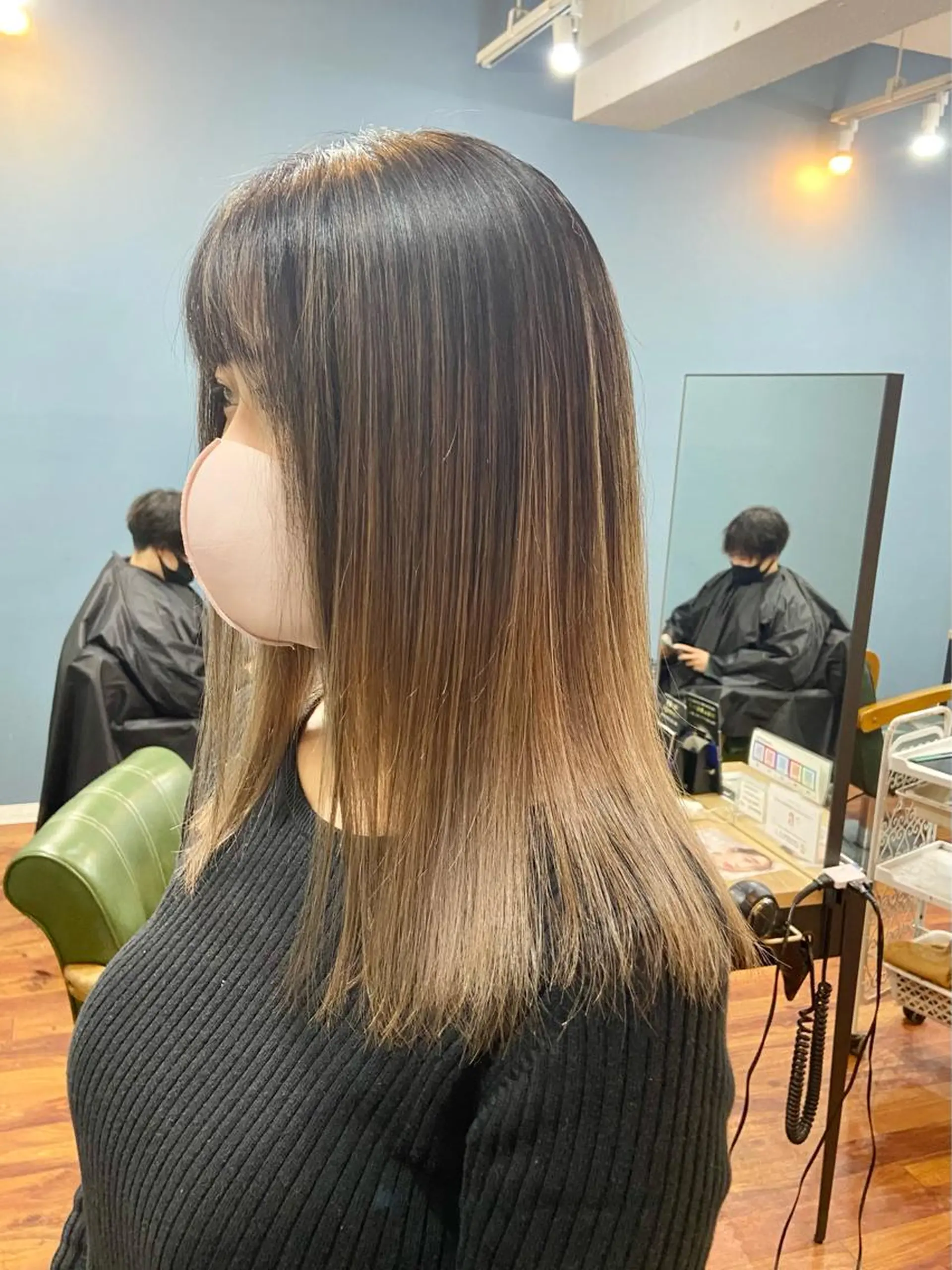 ミディアム カラー バレイヤージュ レイヤーカット 髪質改善/ストレート /透明感/西川奈穂のヘアスタイル