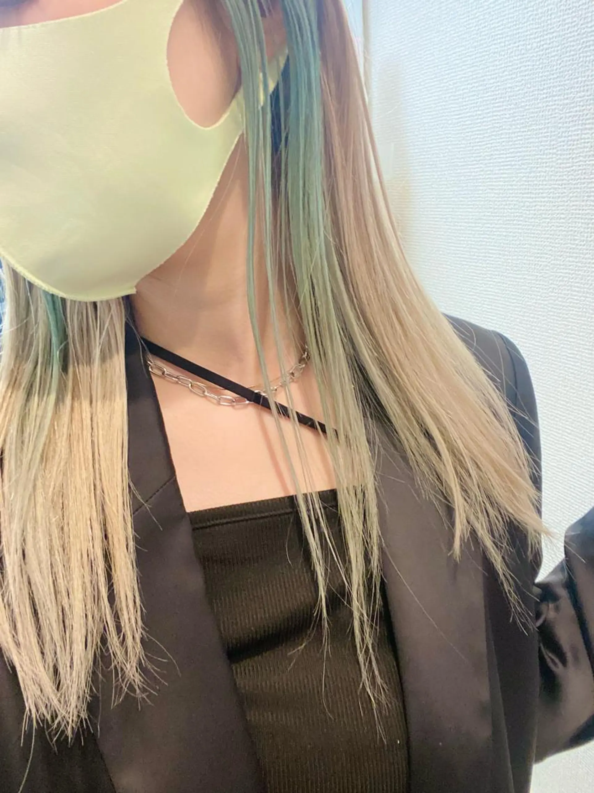 ロング little salt 渋谷店所属・akina＊ブリーチ ♡トレンドヘアのヘアスタイル