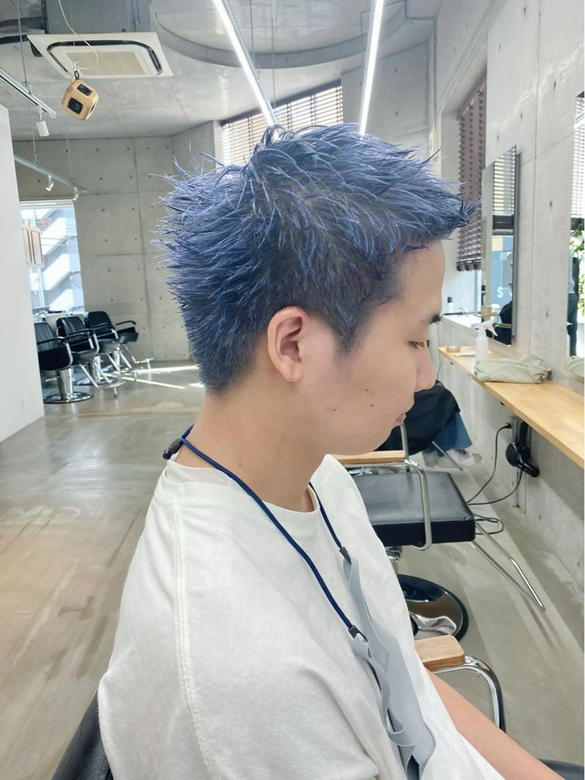 ショート カラー ヘアアレンジ メンズ メンズブリーチ ブリーチ ブルーカラー son hair HIROEのヘアスタイル