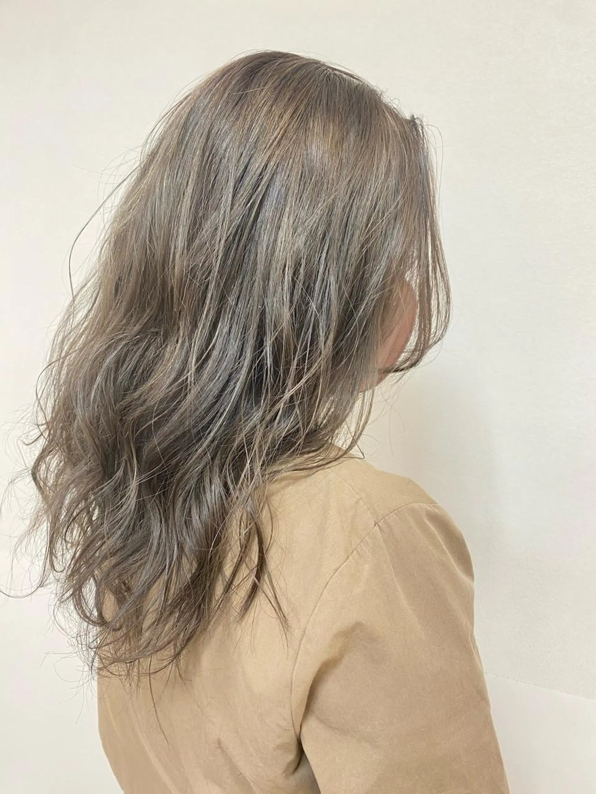 ロング カラー 🌈haru🌻 藤沢ハイトーン🌈のヘアスタイル