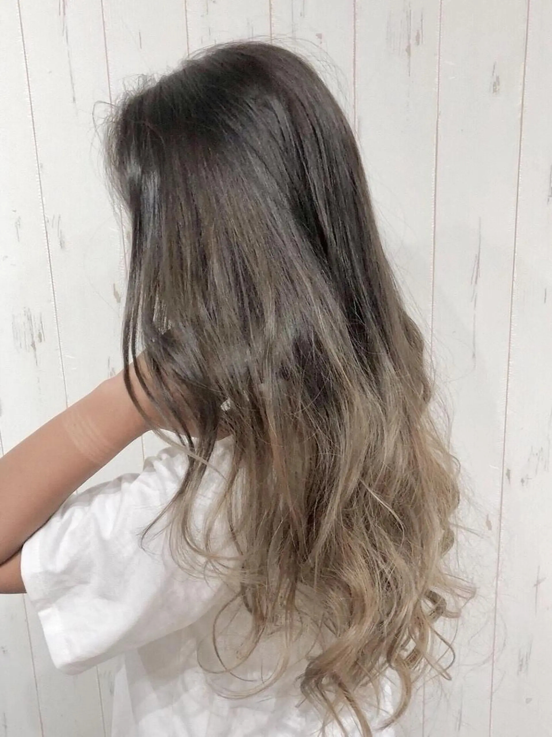 ロング カラー パーマ ヘアアレンジ Device ディバイスのヘアスタイル