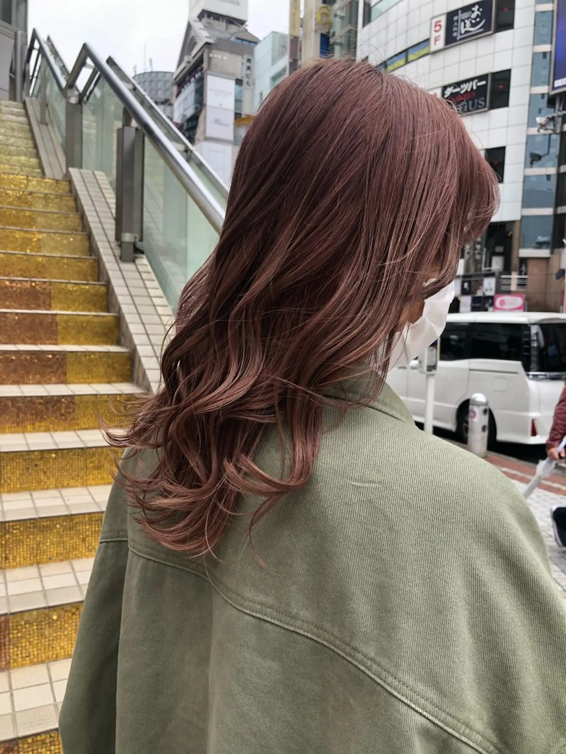 ミディアム カット ヘアカラー 🌼渋谷韓国レイヤー 桑尾幸奈🌼のヘアスタイル